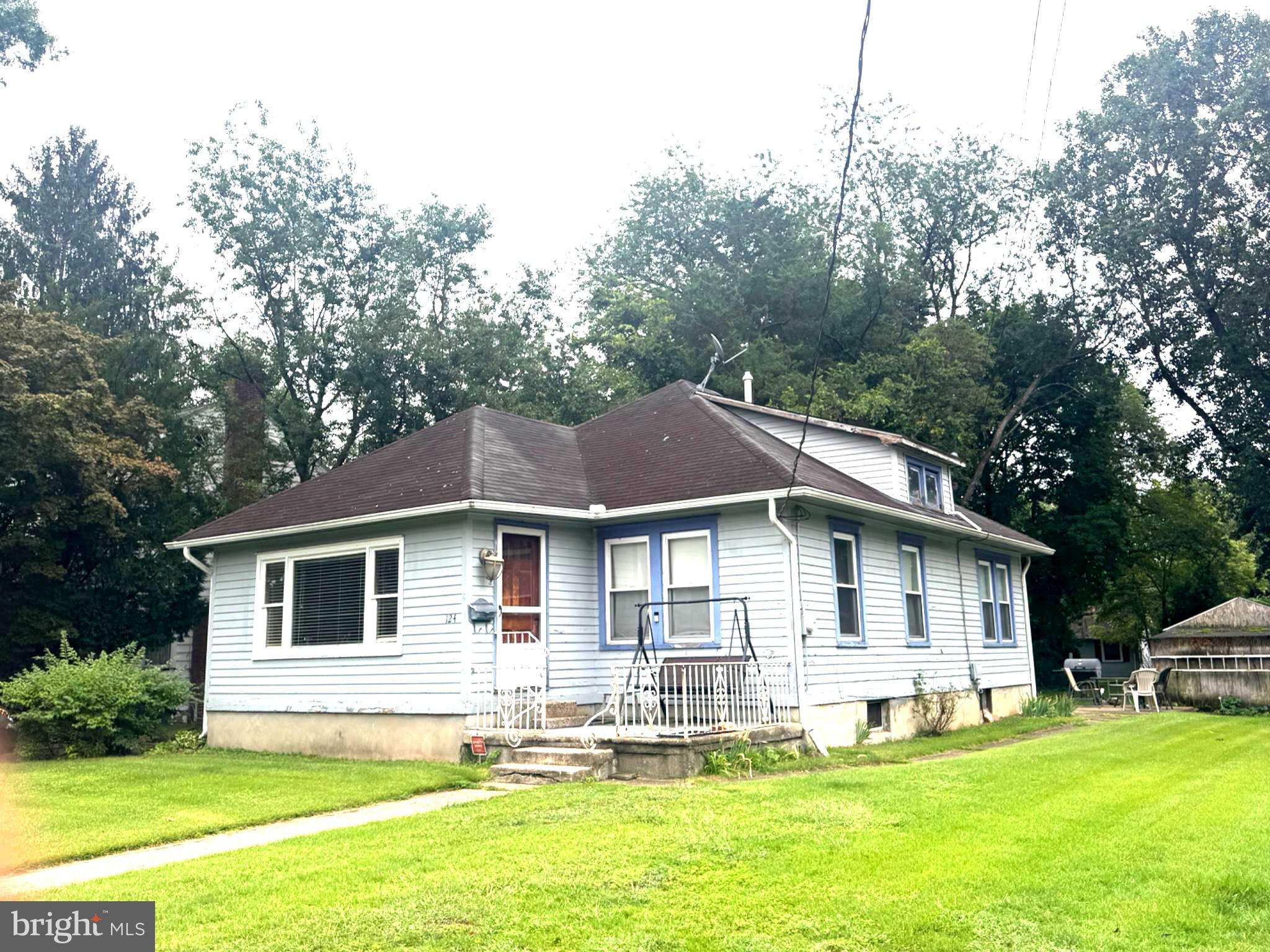 124 W FRANKLIN AVENUE W