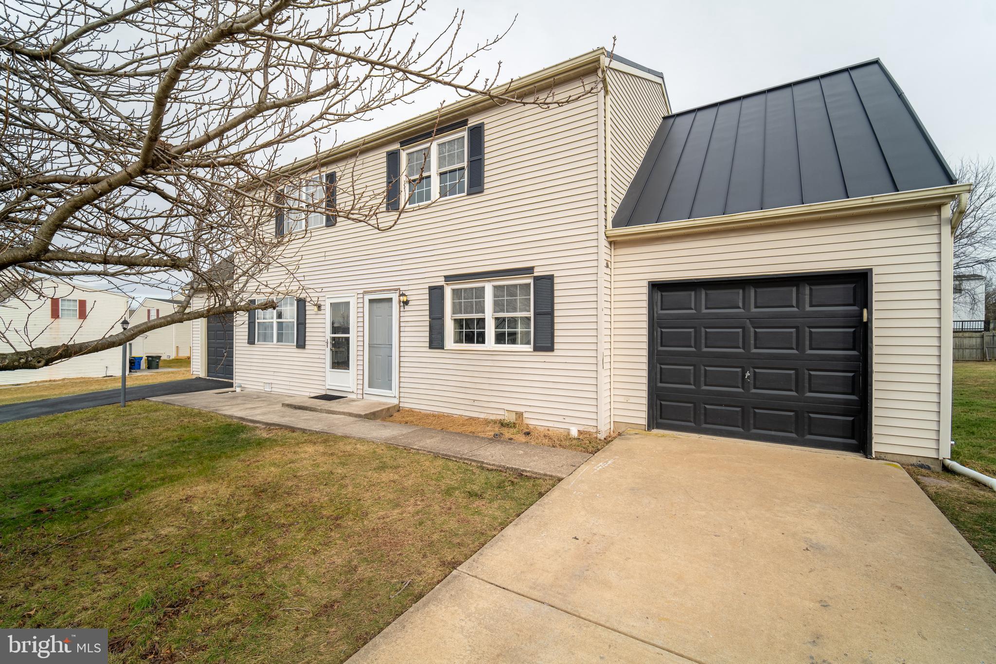 GLEN HOLLOW - Residential