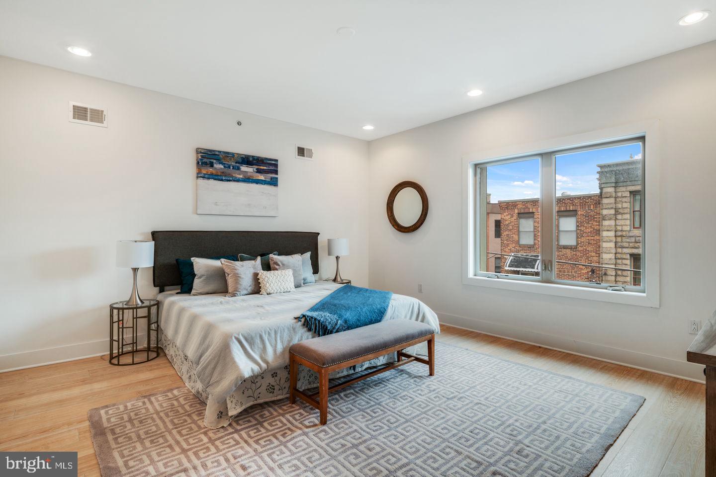 BELLA VISTA - Residential