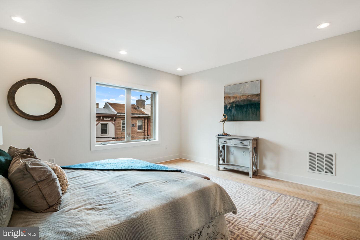 BELLA VISTA - Residential