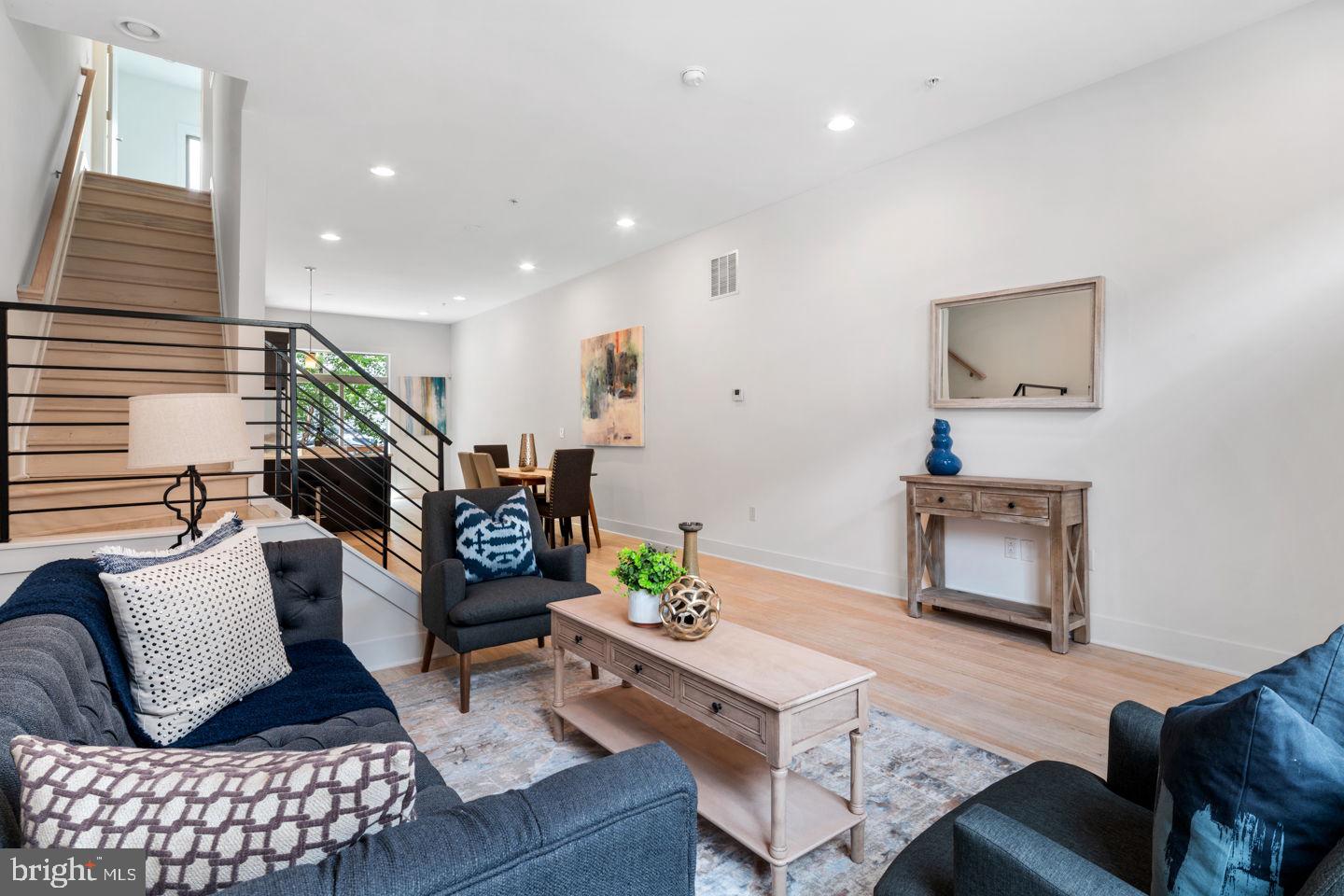 BELLA VISTA - Residential