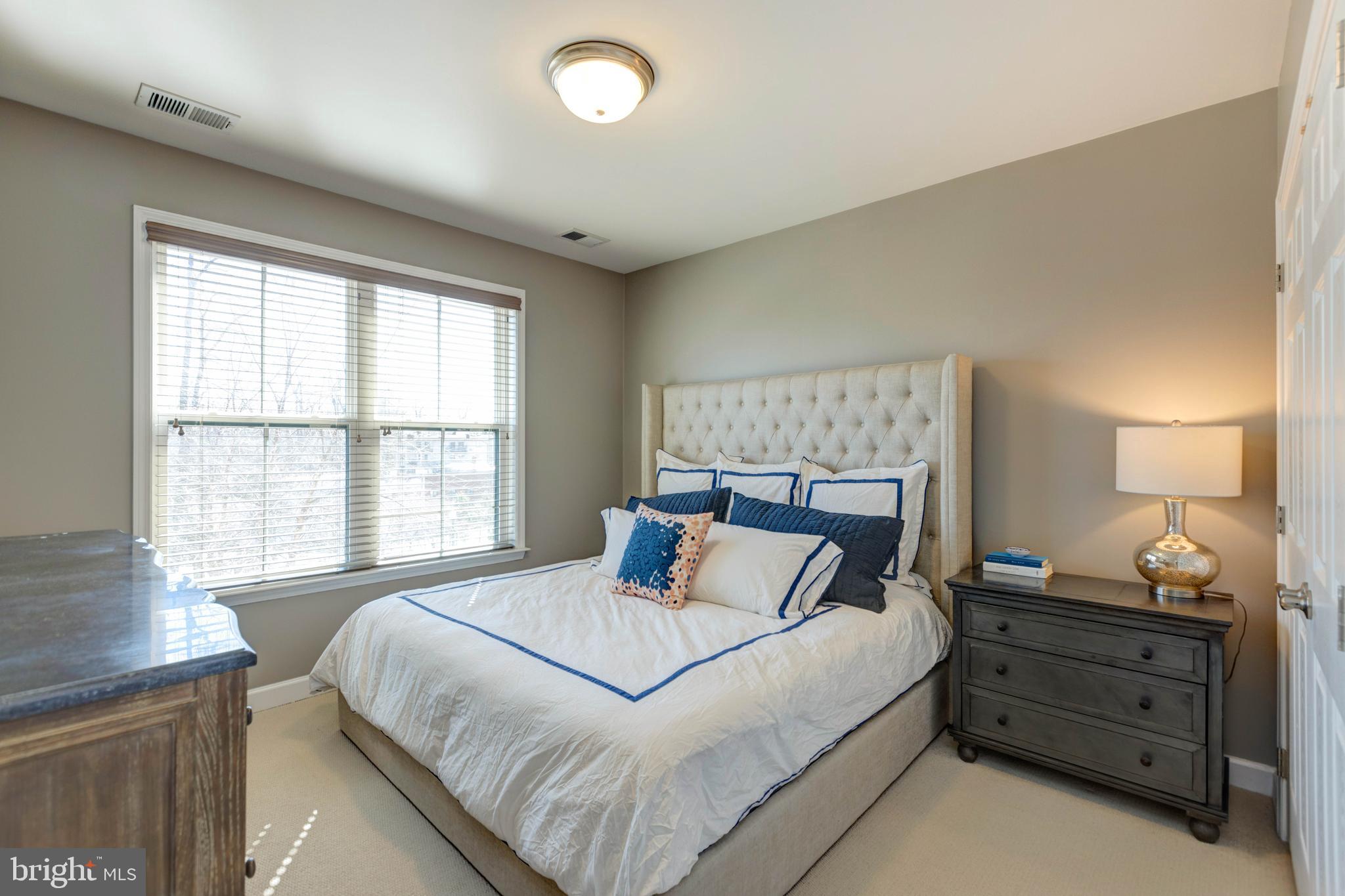 DOMINION HEIGHTS - Residential