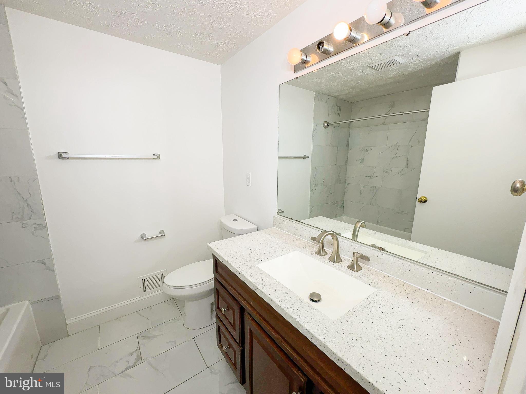 PROSPECT KNOLLS - Residential