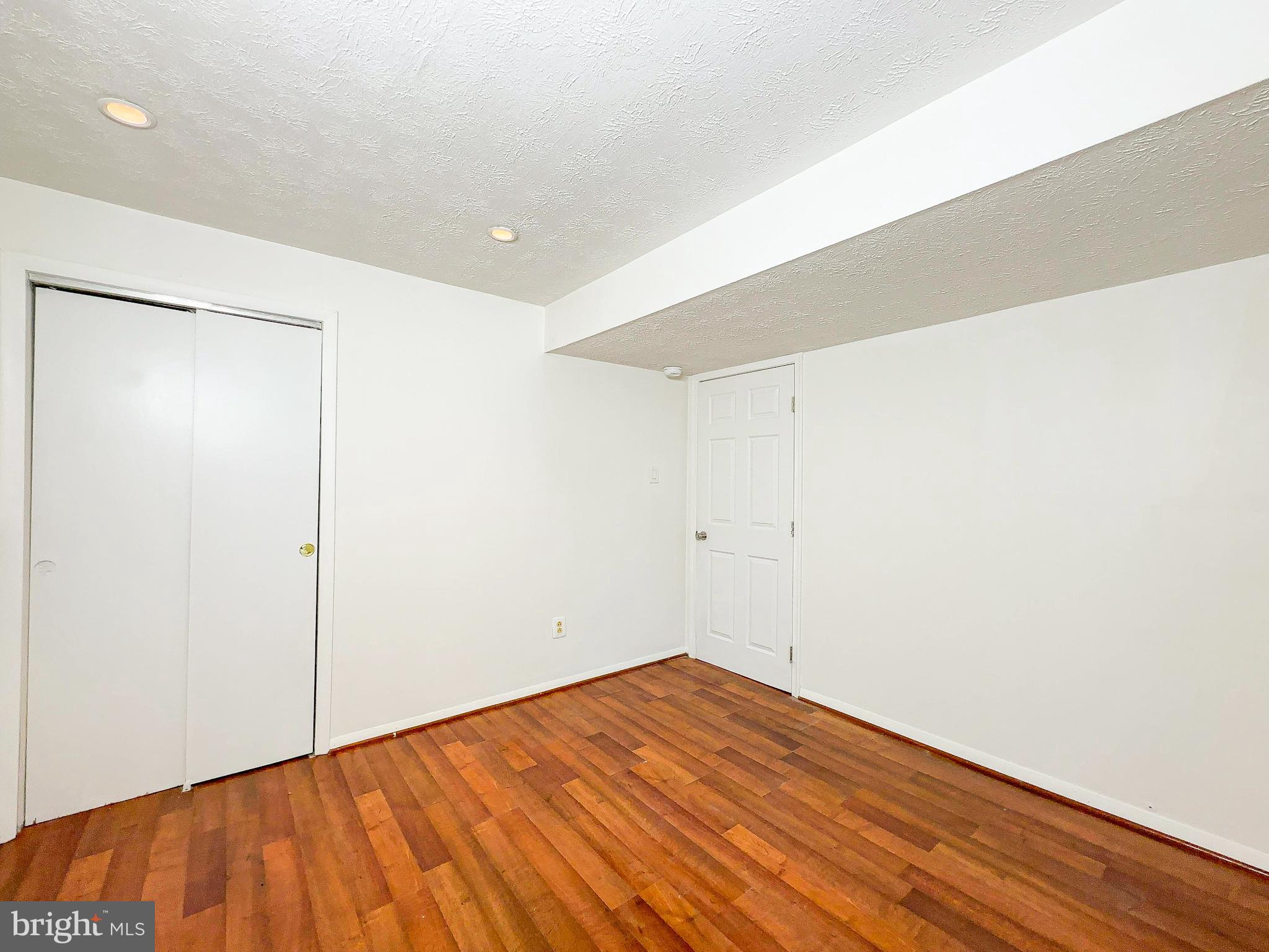 PROSPECT KNOLLS - Residential