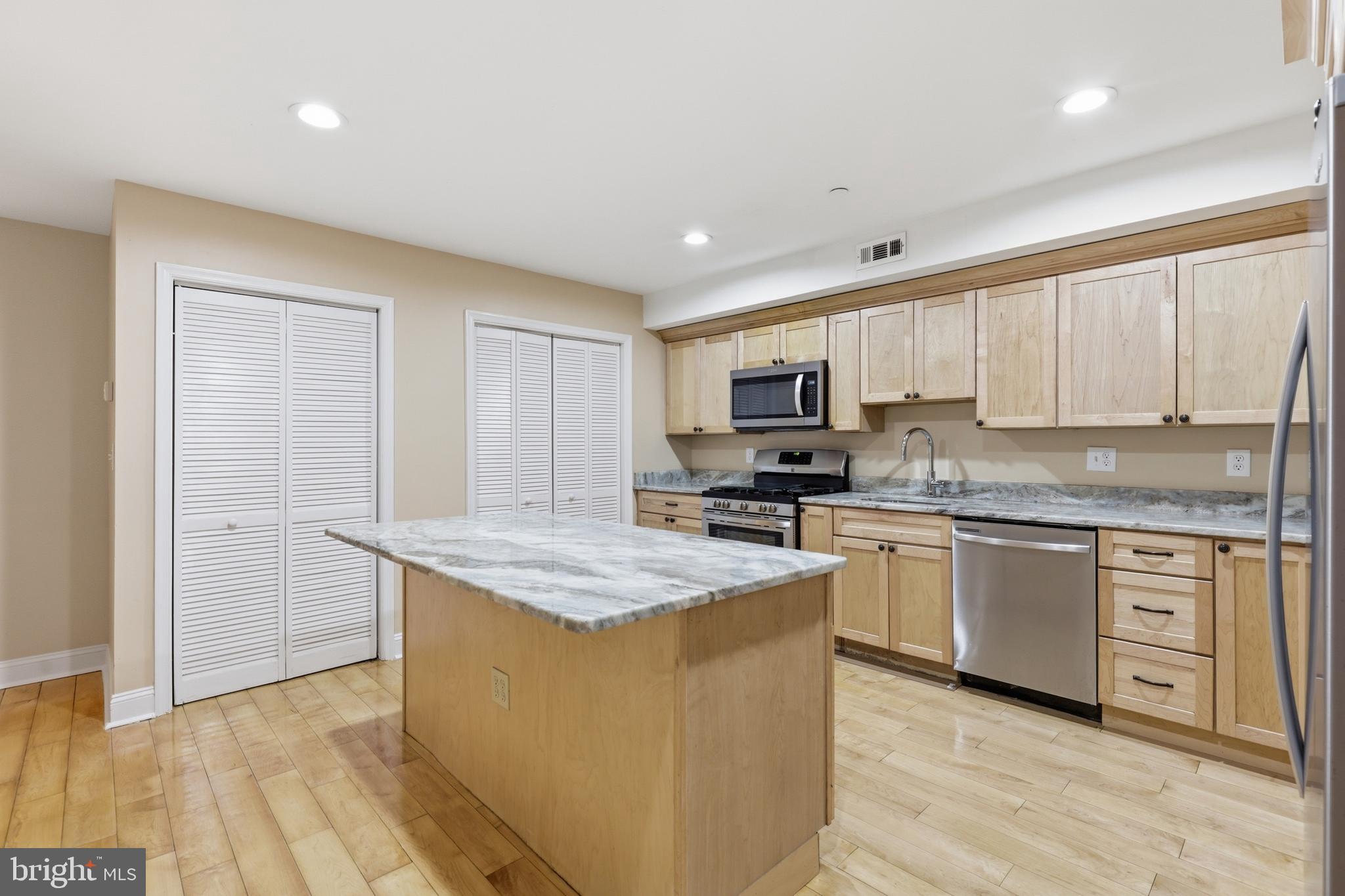 206 MORGAN STREET NW