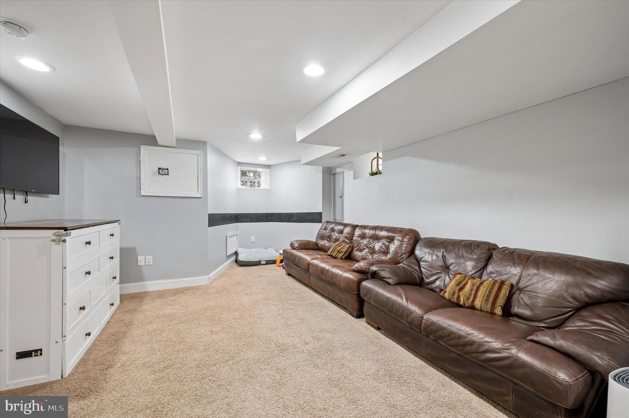 GERMANTOWN - Residential