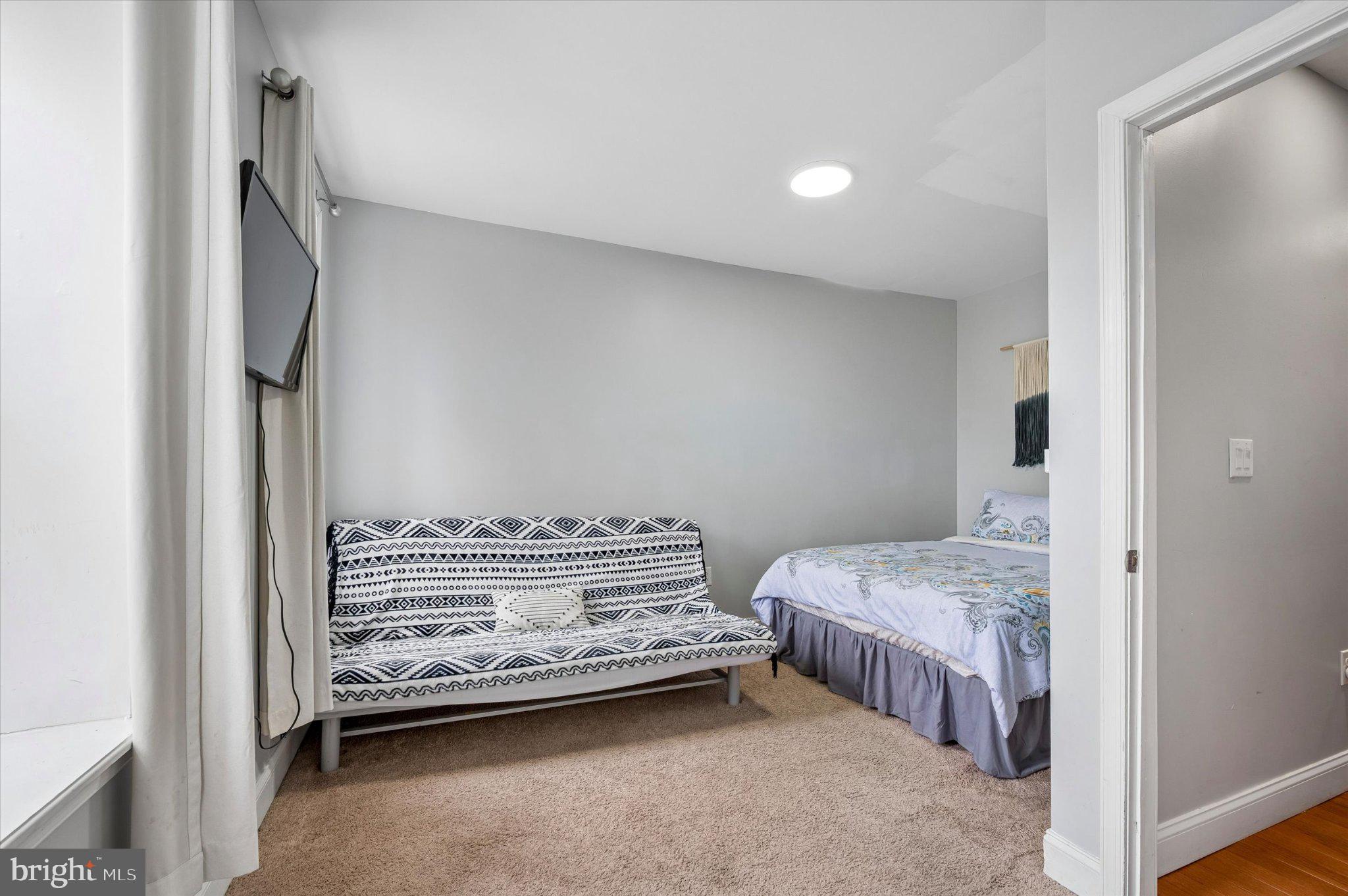 GERMANTOWN - Residential