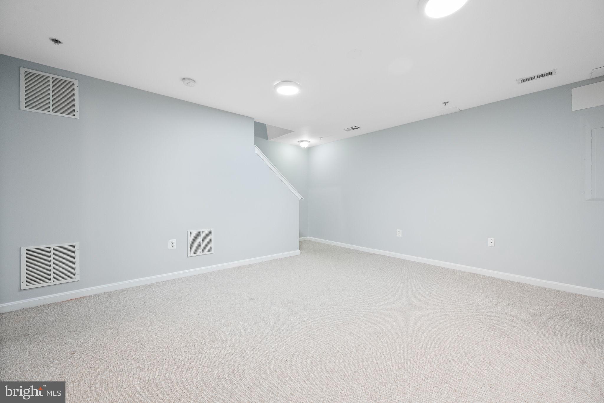 KING FARM BAILEYS COMMON - Residential