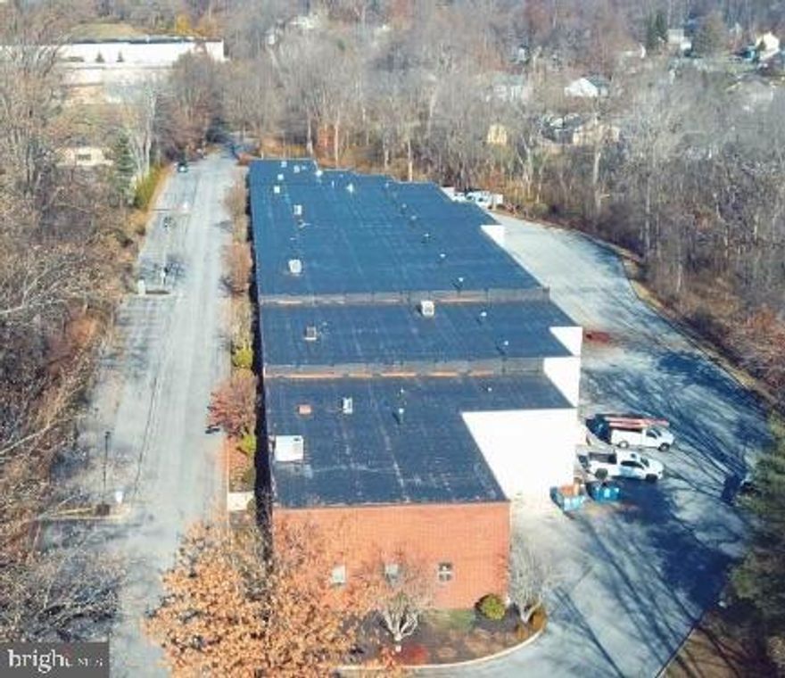 An exceptional opportunity to own light industrial/flex space in West Goshen Township, conveniently located near Route 202 and just minutes from the heart of West Chester. This one-level, 3,300-square- foot unit offers a flexible layout suitable for various industrial, warehouse, or office uses.
Office Space: 750 sq. ft., including a powder room.
Warehouse Space: 2,550 sq. ft., featuring 17-foot ceilings and a loading dock with an 8' x 10' overhead door for seamless operations. This property provides all necessary utilities, making it ideal for businesses requiring a combination of office and industrial functionality.
Located in the I-2 Light Industrial District, this property offers excellent accessibility to major routes, including Route 202, providing easy connectivity to the surrounding region. Its proximity to West Chester ensures convenient access to local businesses, services, and amenities.