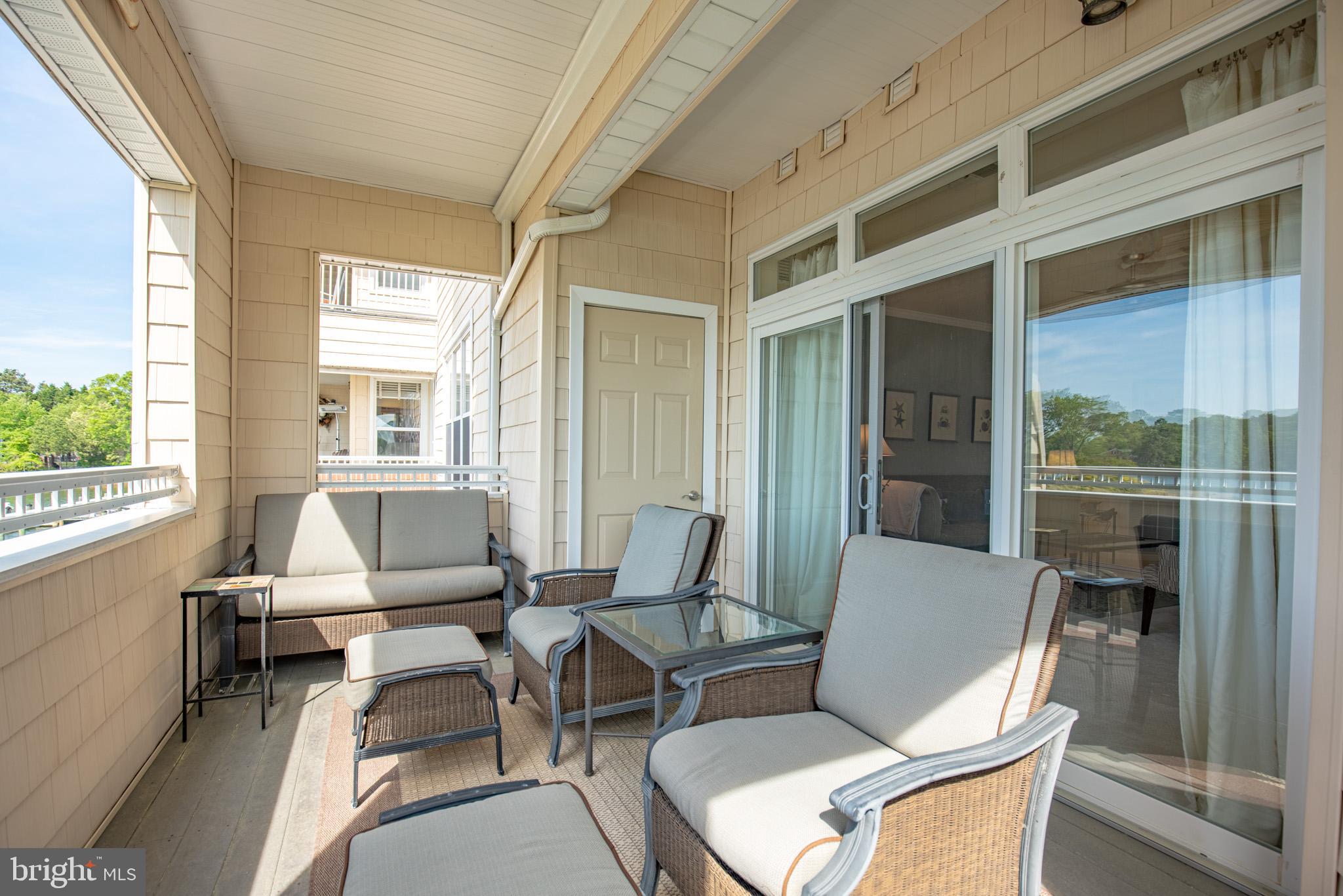 OYSTER BAY CONDOMINIUMS - Residential