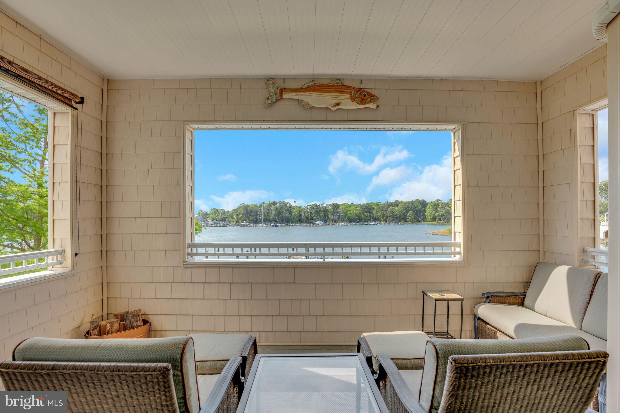 OYSTER BAY CONDOMINIUMS - Residential