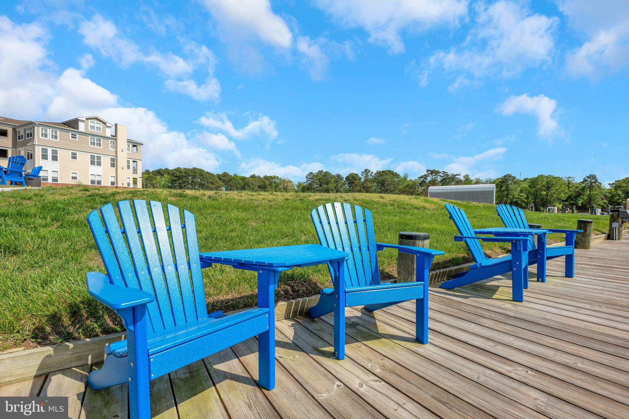 OYSTER BAY CONDOMINIUMS - Residential