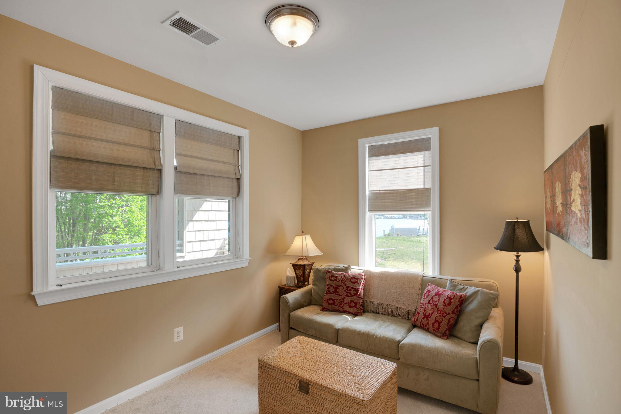 OYSTER BAY CONDOMINIUMS - Residential