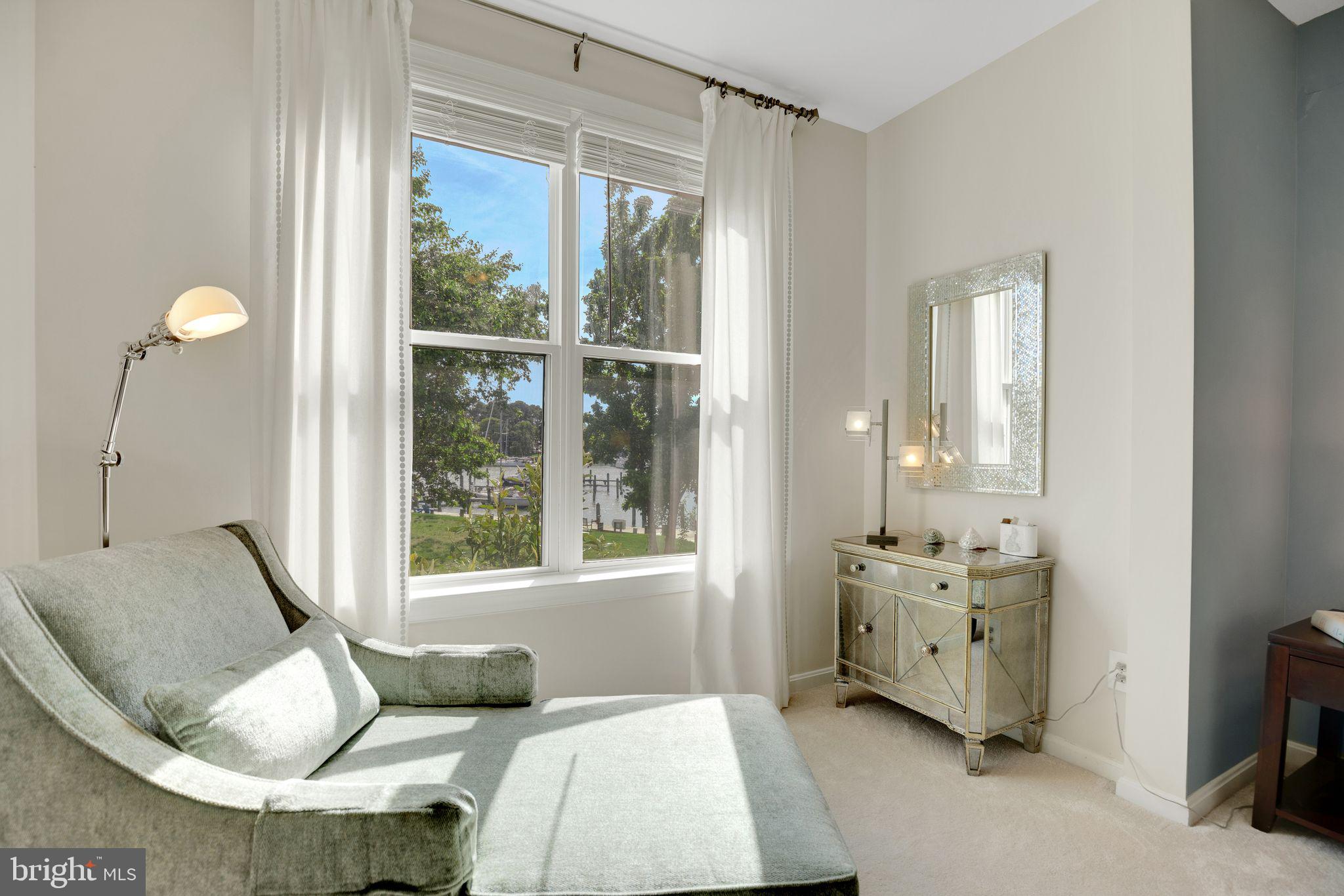 OYSTER BAY CONDOMINIUMS - Residential