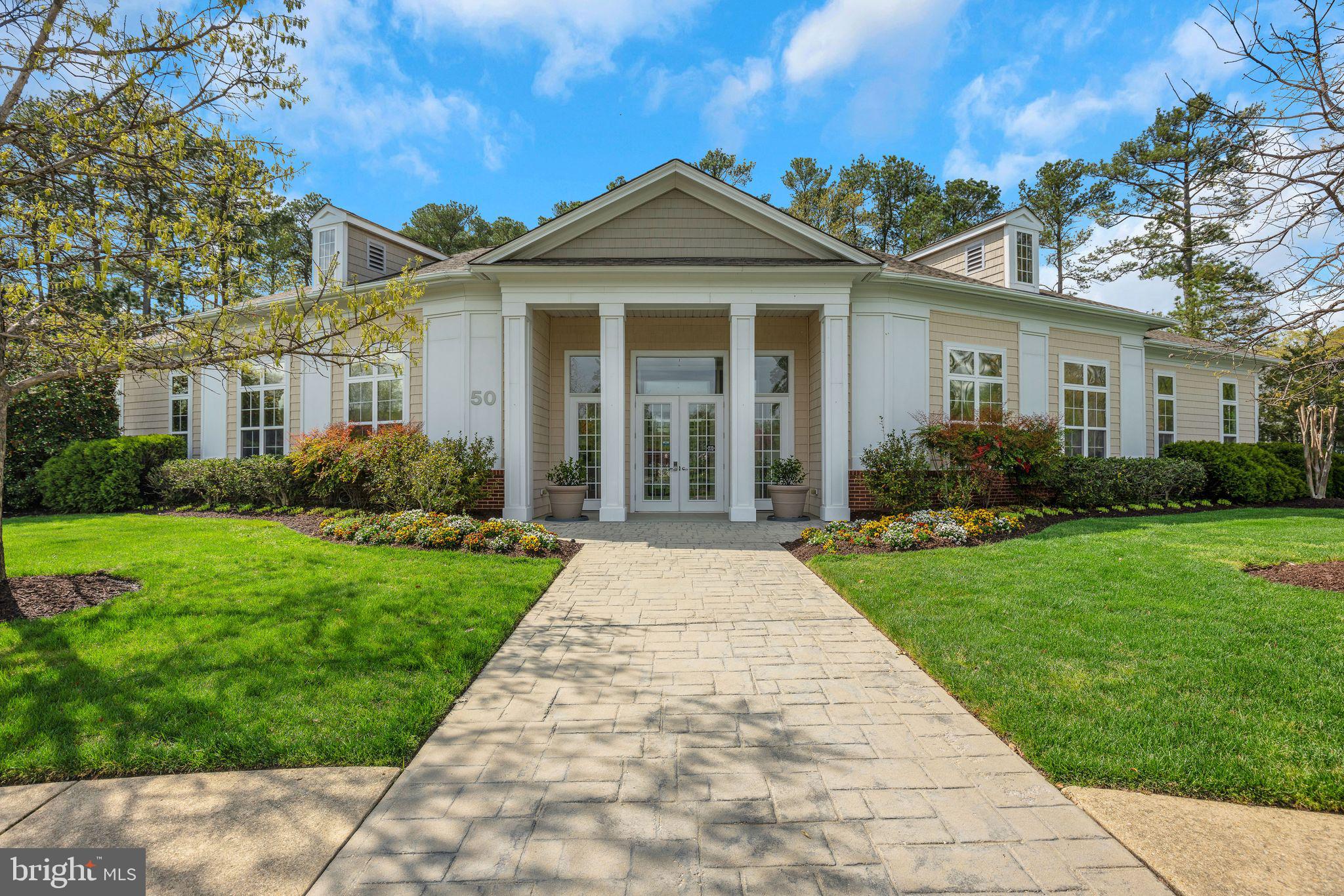 OYSTER BAY CONDOMINIUMS - Residential