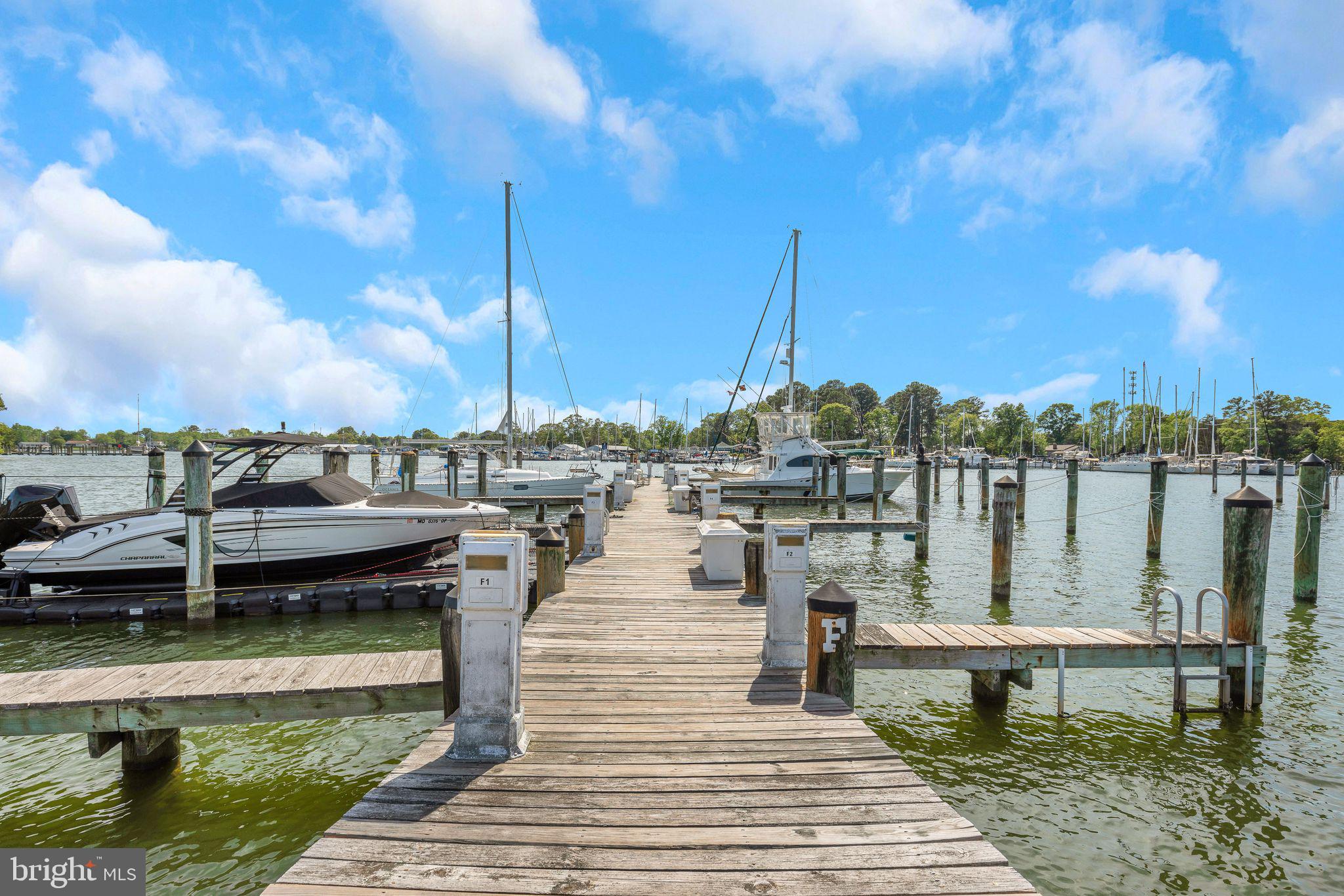 OYSTER BAY CONDOMINIUMS - Residential