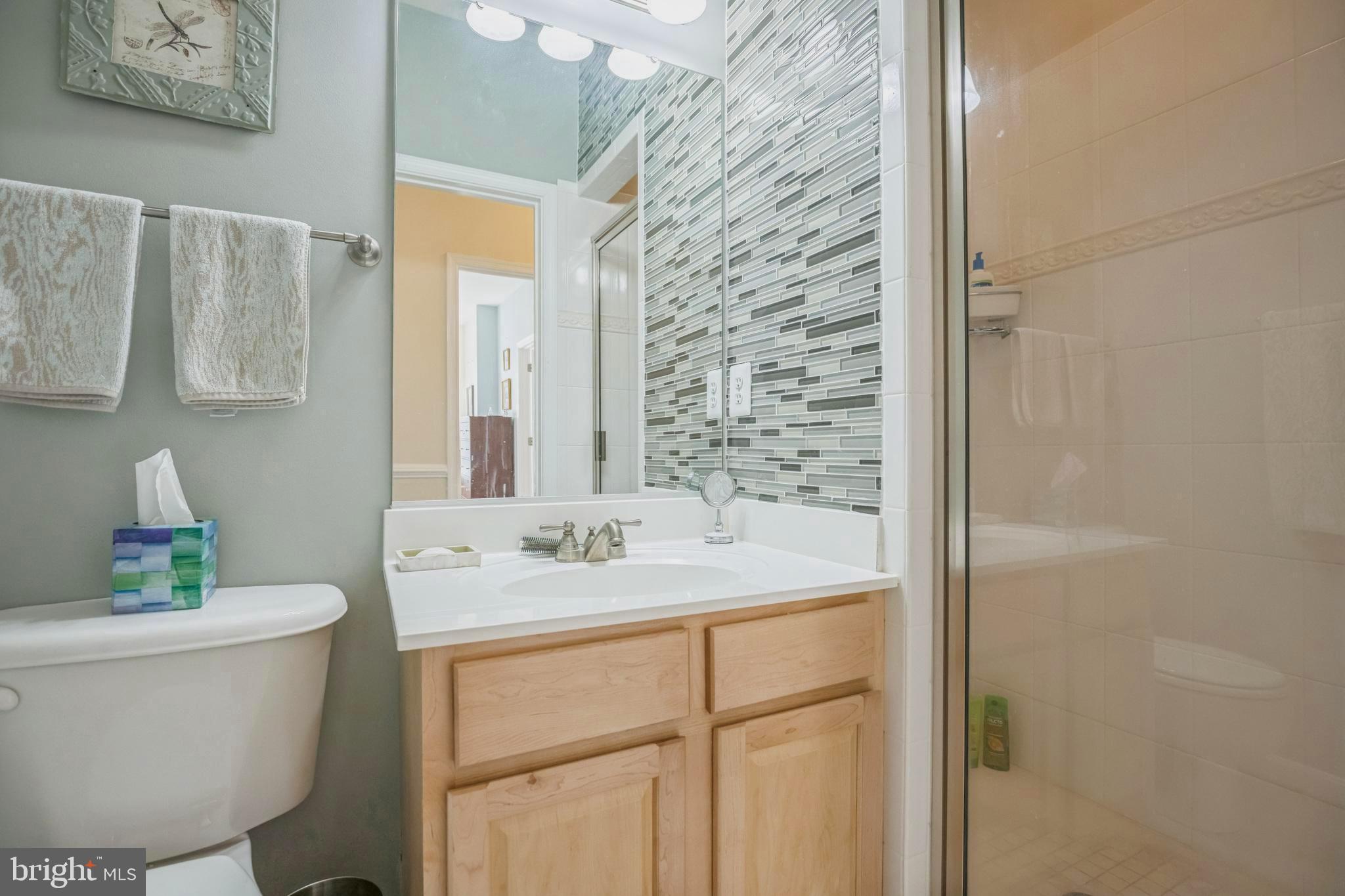 OYSTER BAY CONDOMINIUMS - Residential