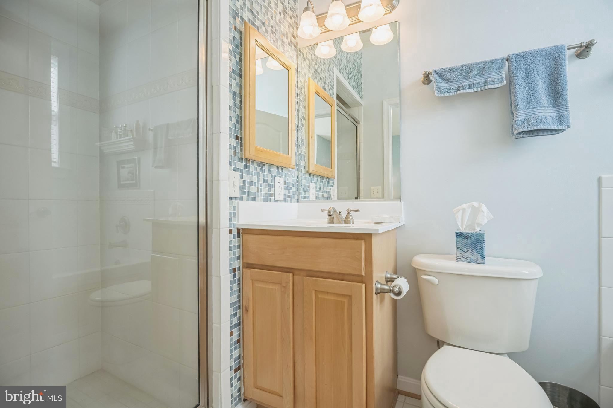 OYSTER BAY CONDOMINIUMS - Residential