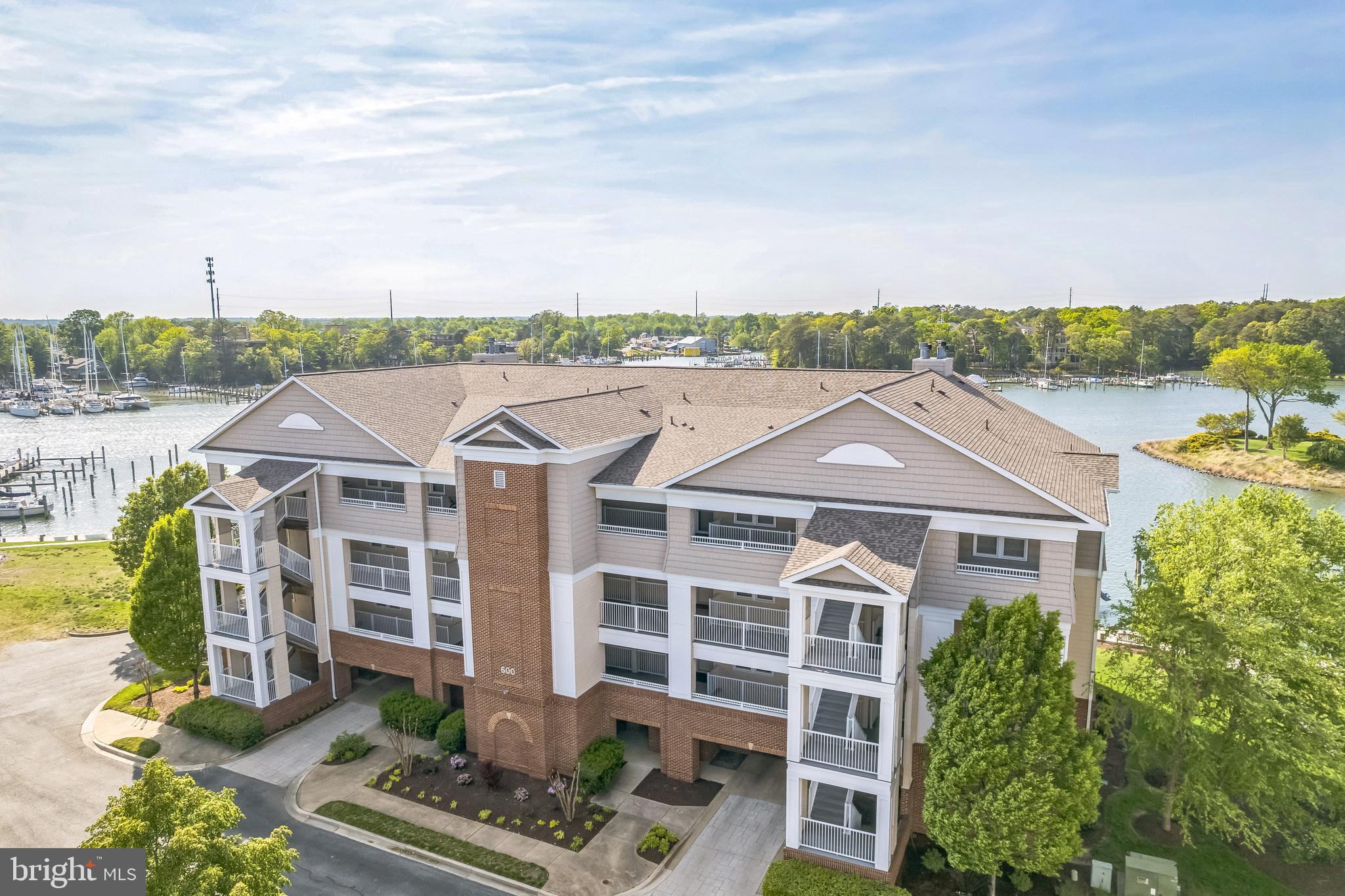 OYSTER BAY CONDOMINIUMS - Residential