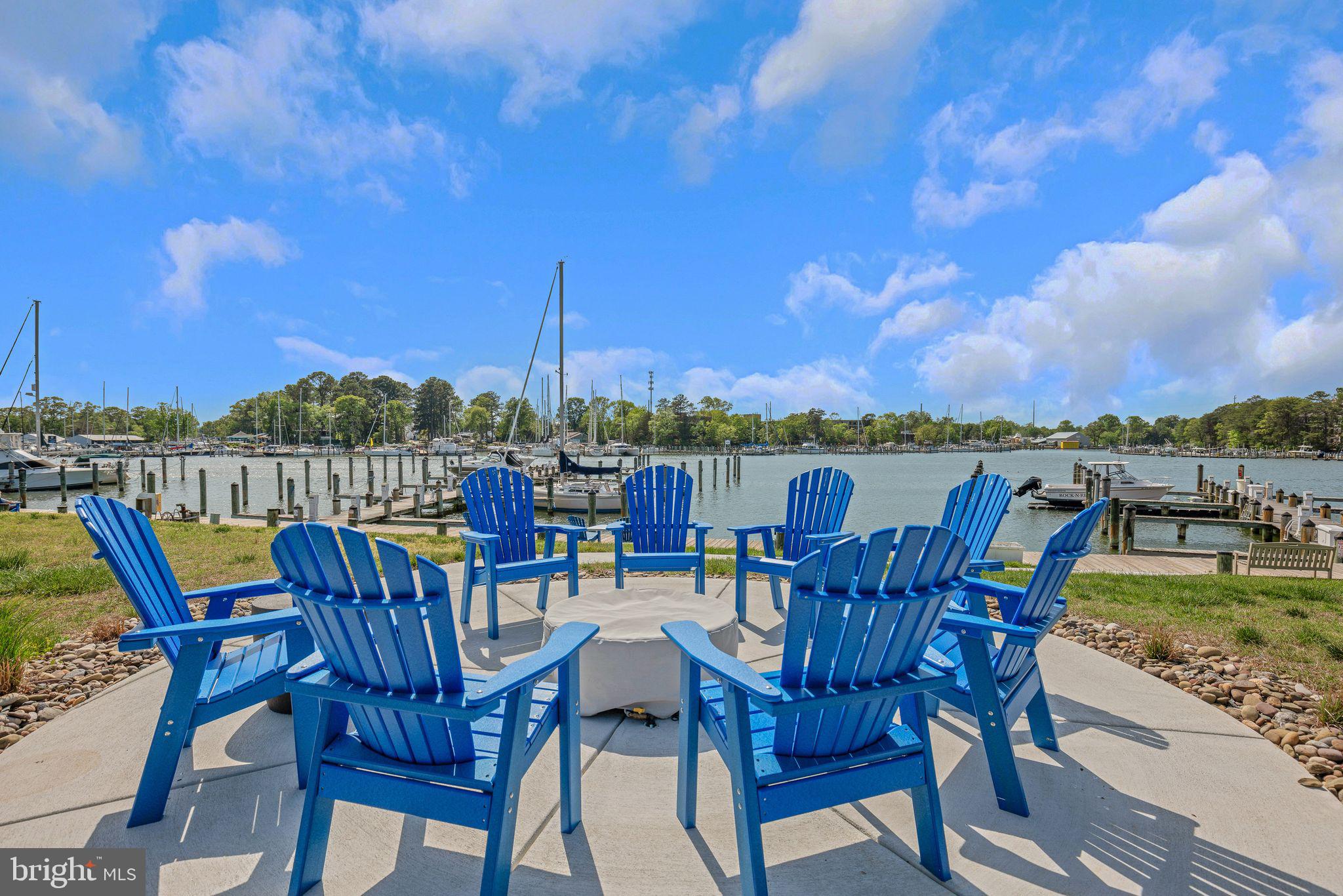 OYSTER BAY CONDOMINIUMS - Residential