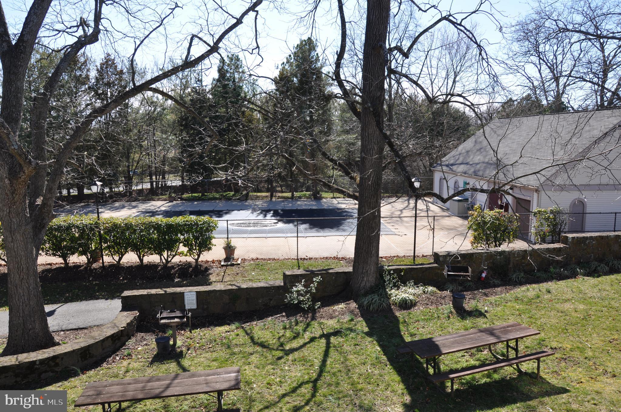 PONDS AT CENTREVILLE - Residential