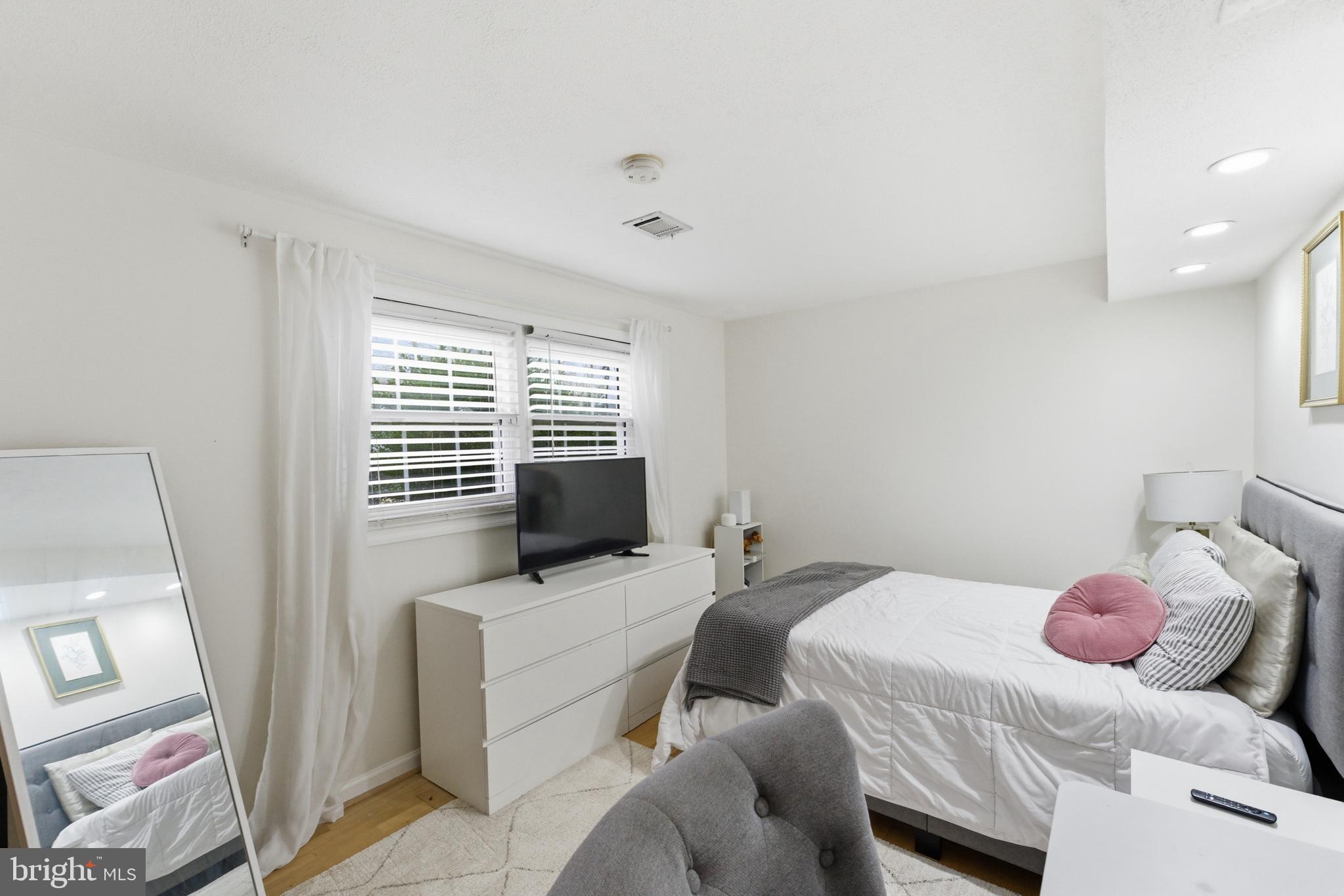 MONTICELLO WOODS - Residential