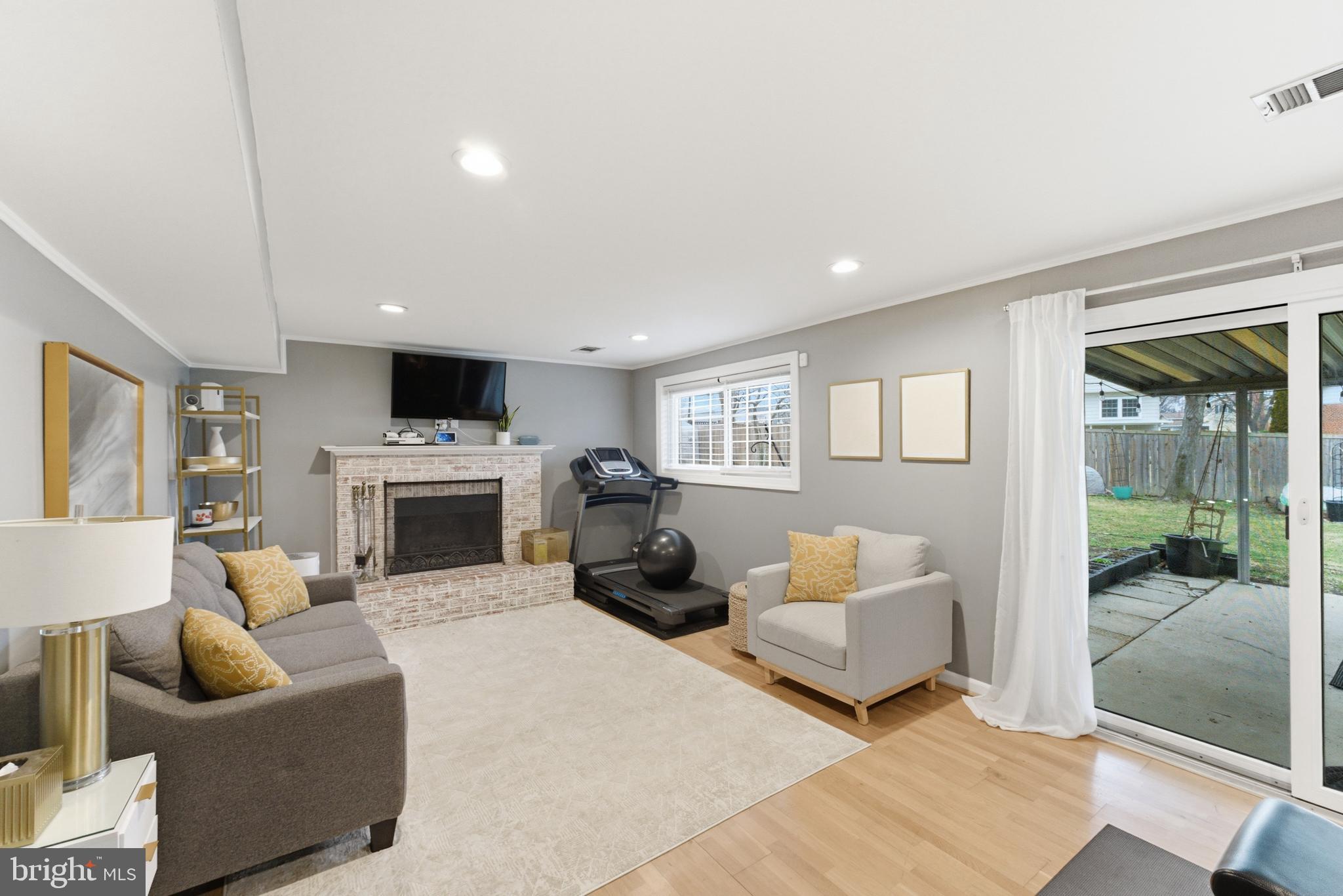 MONTICELLO WOODS - Residential