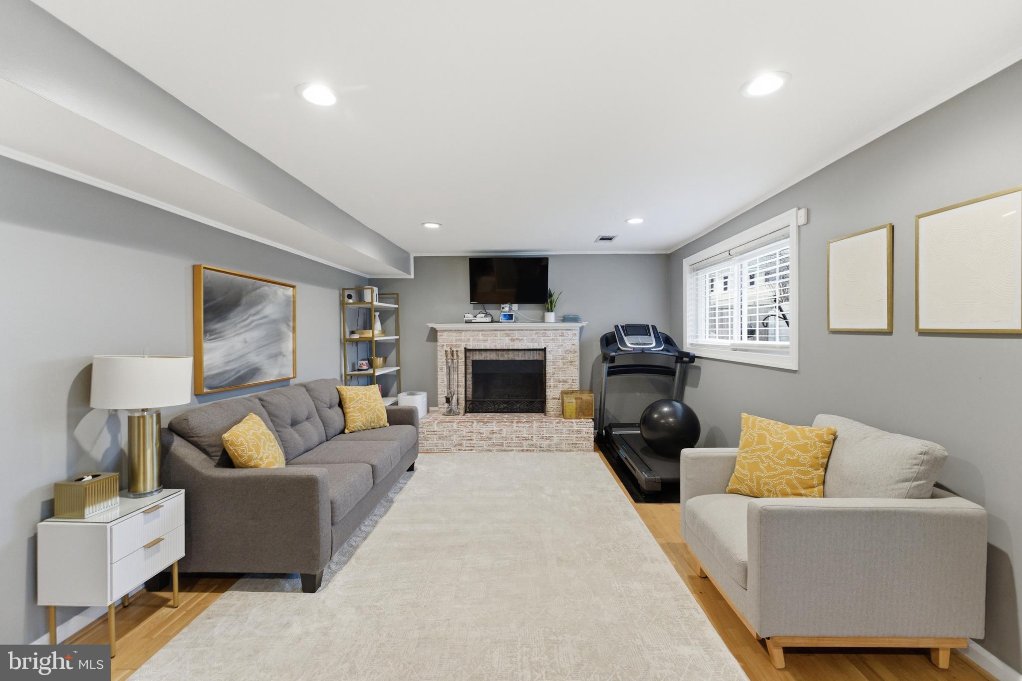 MONTICELLO WOODS - Residential