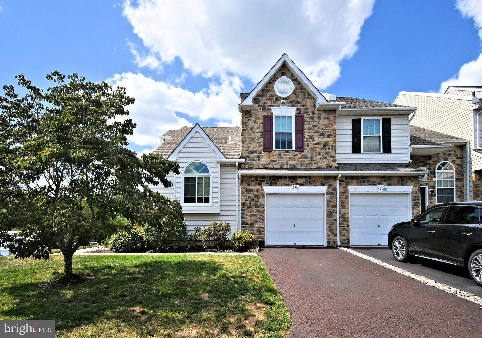 578 HARRINGTON COURT