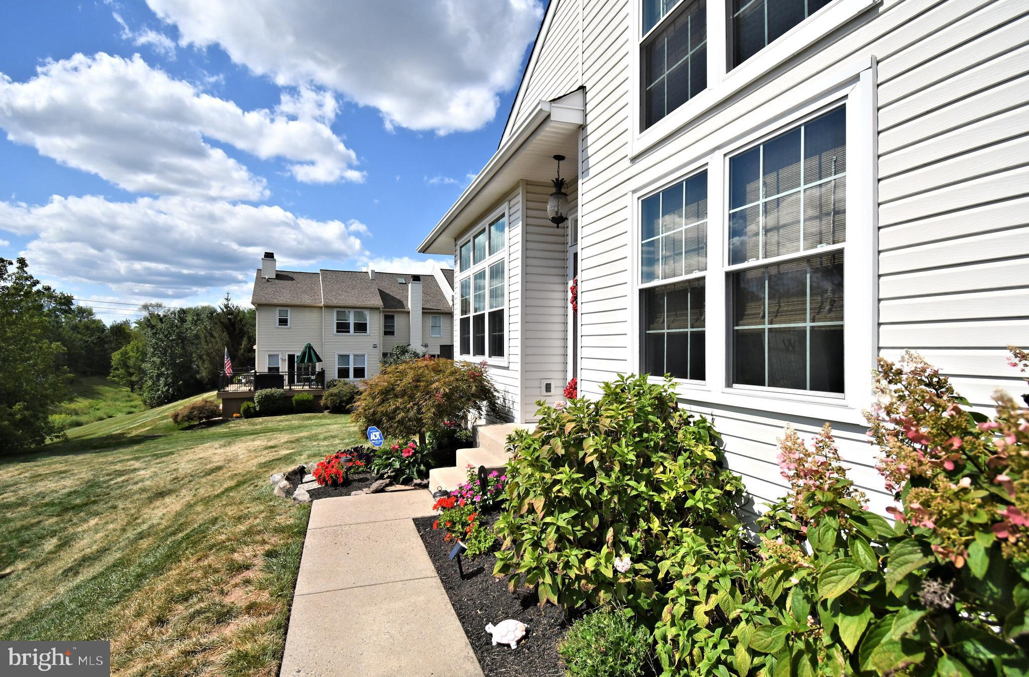 578 HARRINGTON COURT