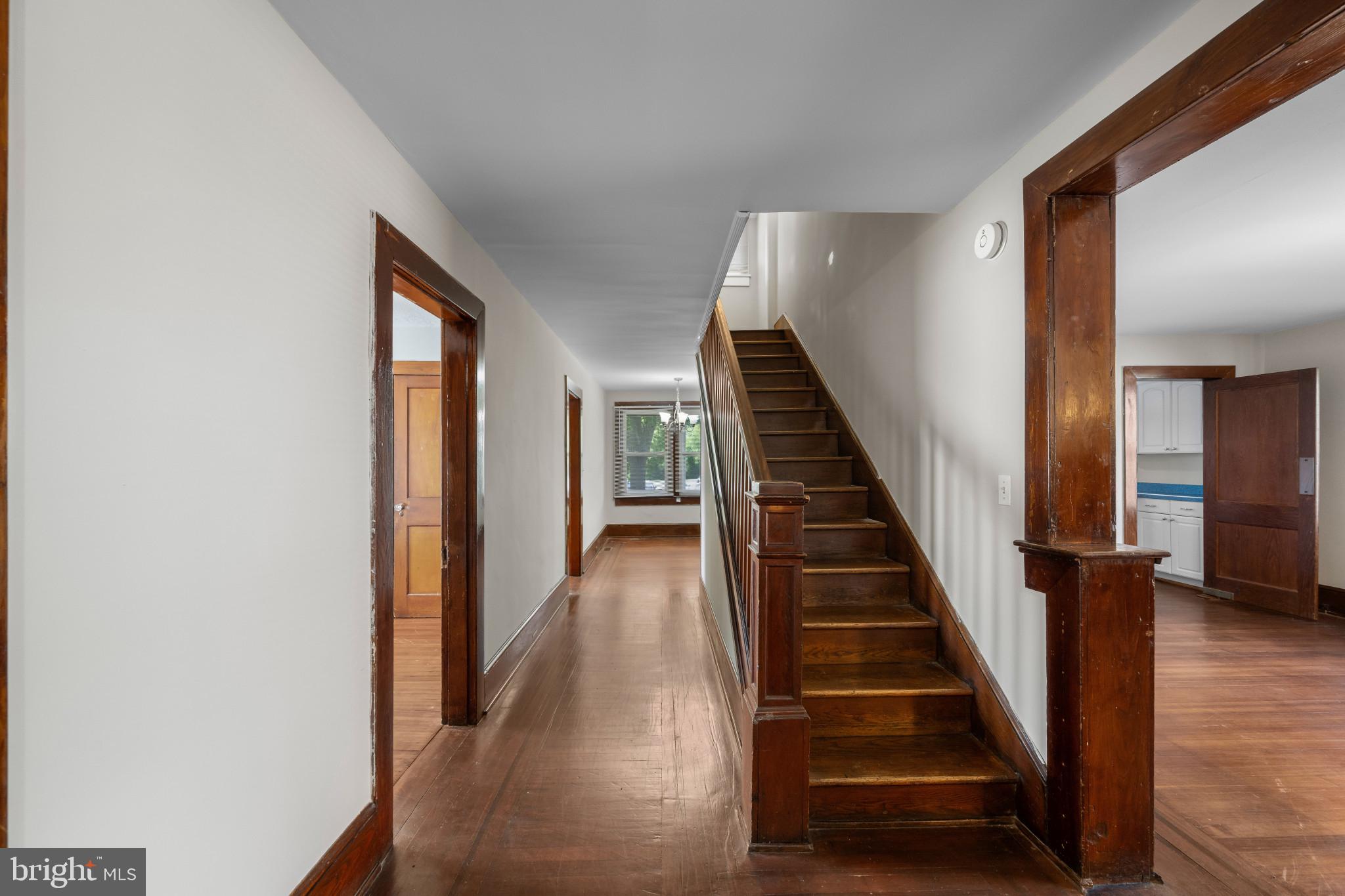 18 E CHATSWORTH AVENUE E