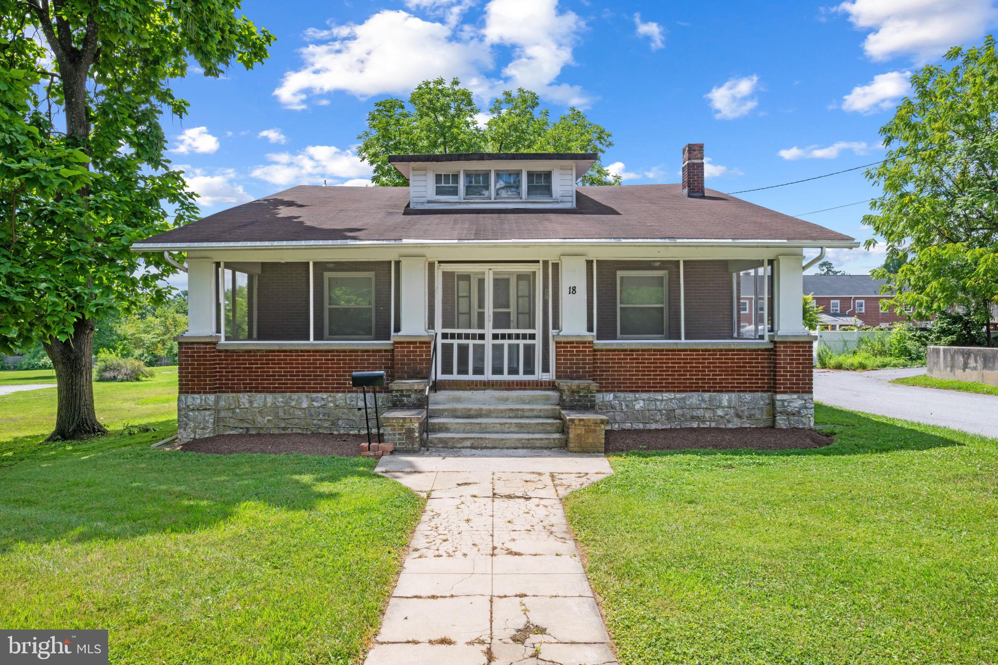 18 E CHATSWORTH AVENUE E