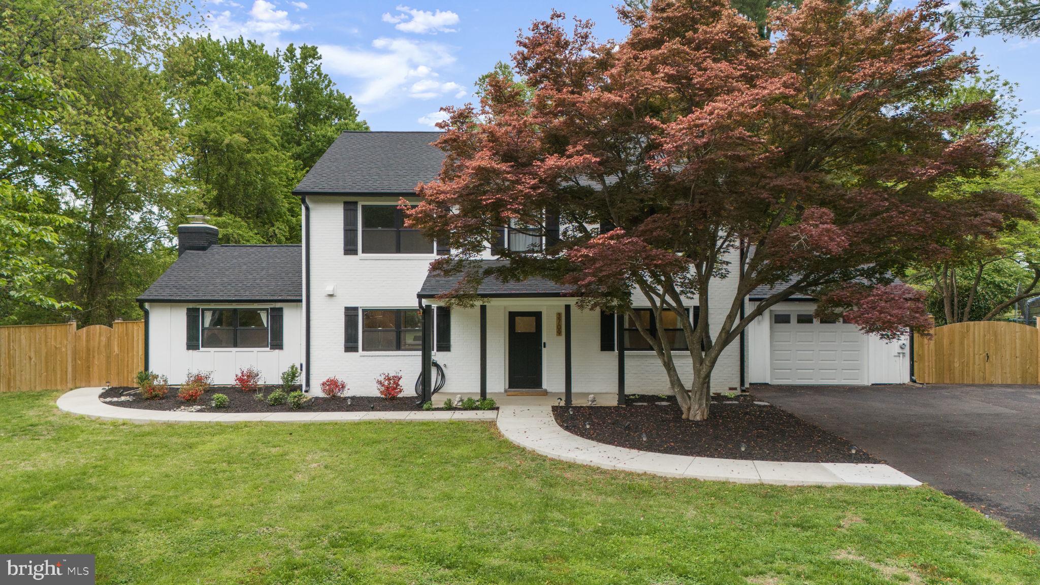 WILLIAMSBURG VILLAGE - Residential