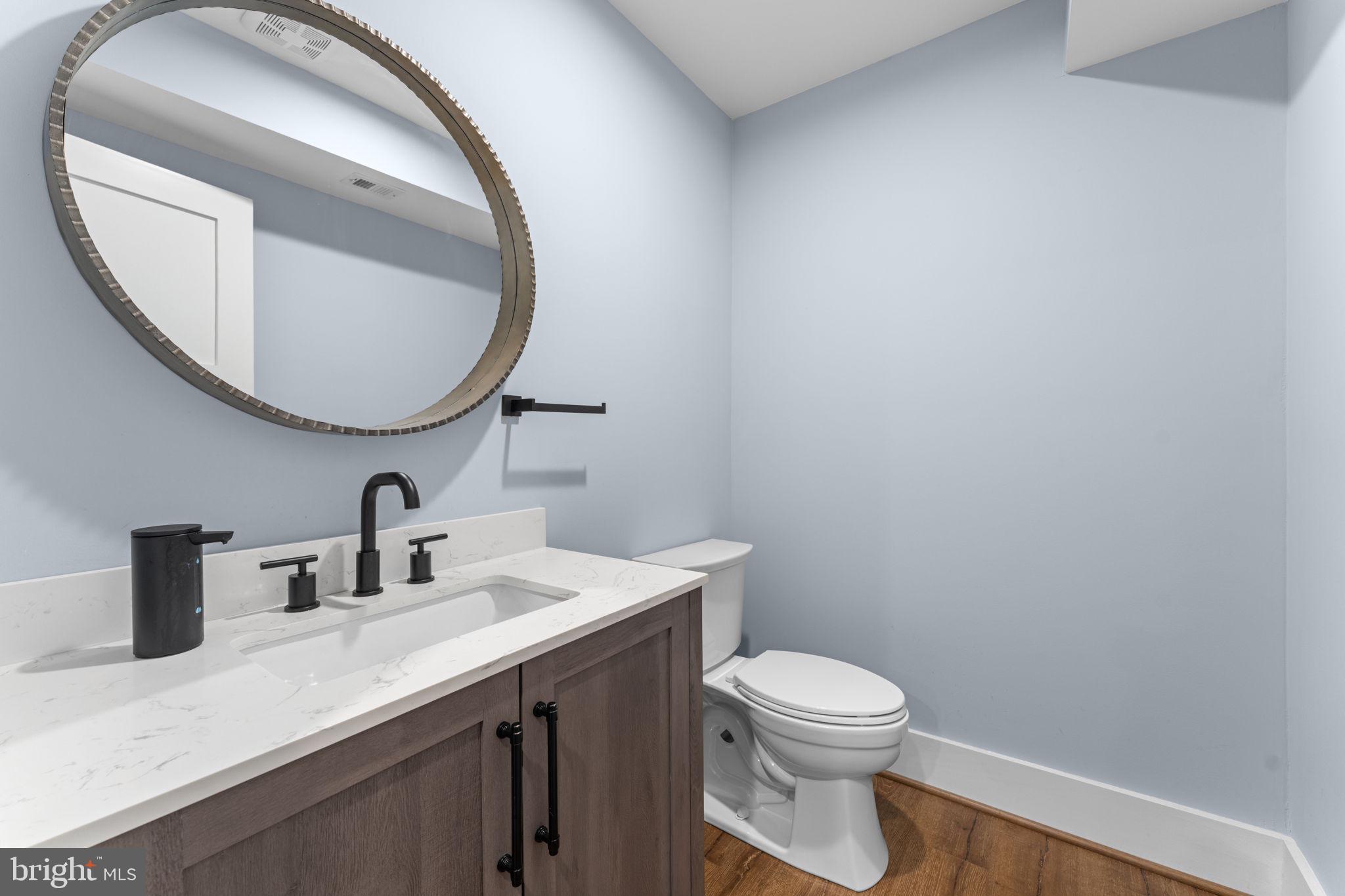 WILLIAMSBURG VILLAGE - Residential