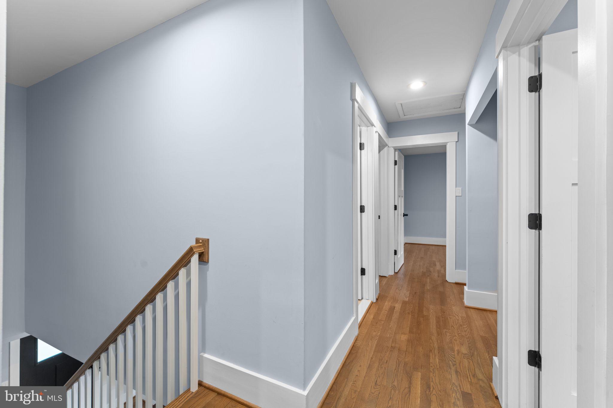 WILLIAMSBURG VILLAGE - Residential