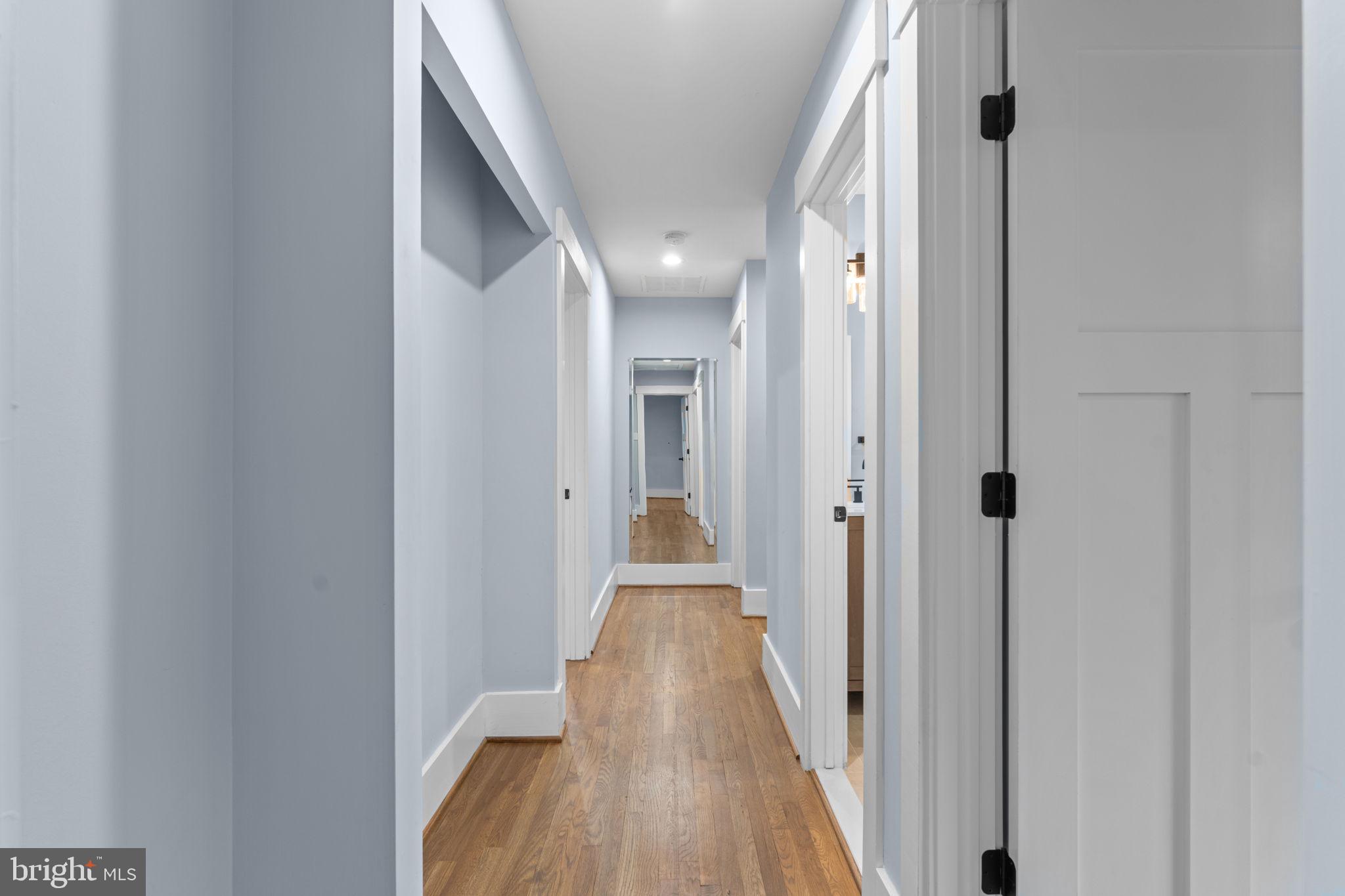 WILLIAMSBURG VILLAGE - Residential