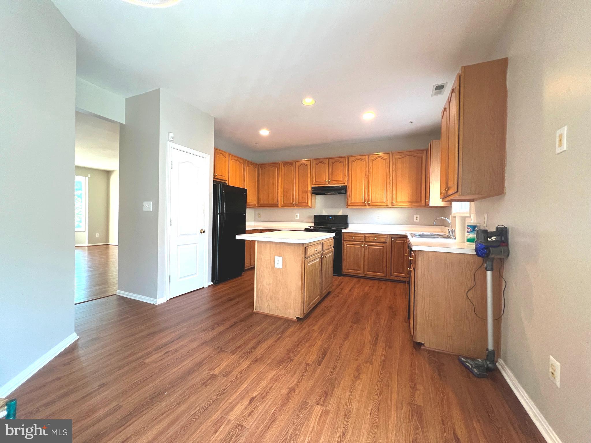 1727 WOOD CARRIAGE WAY 105