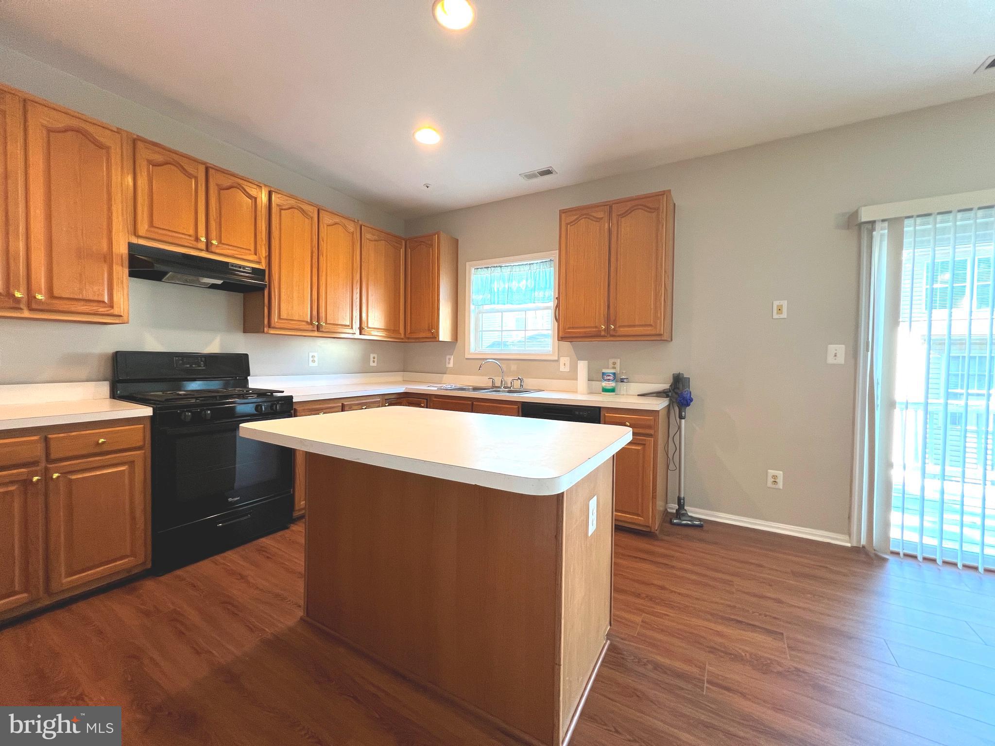 1727 WOOD CARRIAGE WAY 105