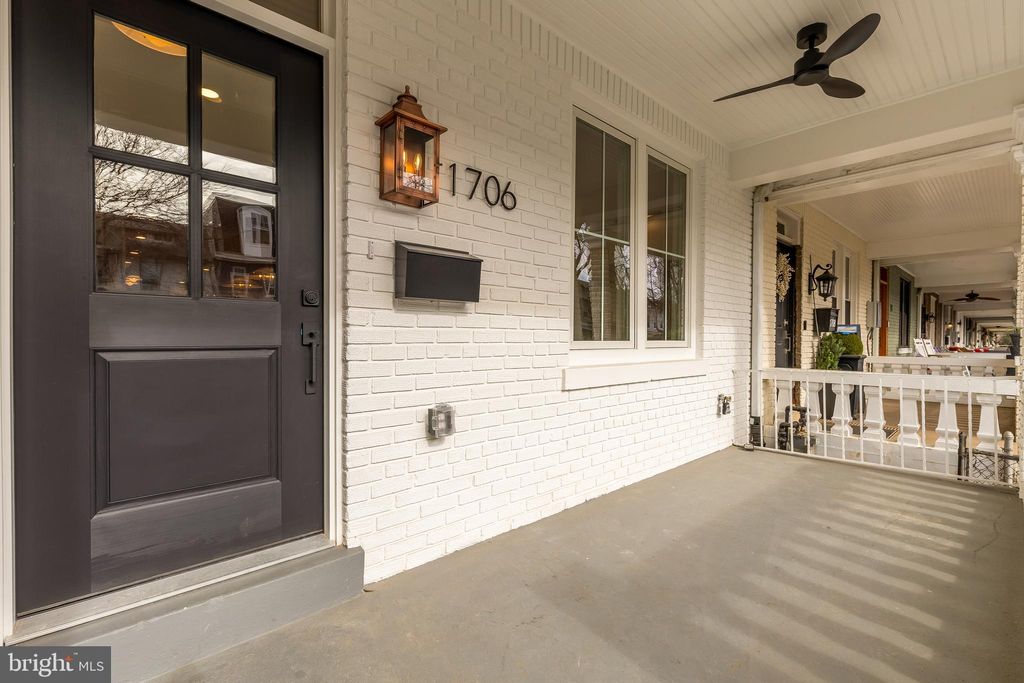 Photo of 1706 Bay Street SE, WASHINGTON, DC 20003 (MLS # DCDC2243134)