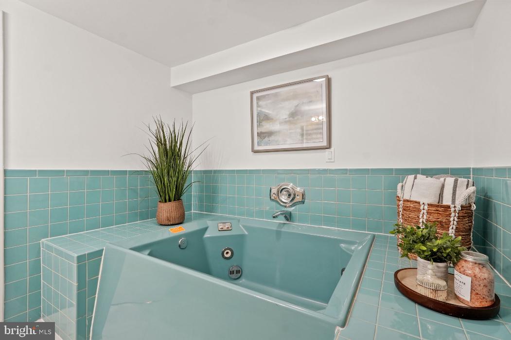 SEMINARY RIDGE - Residential