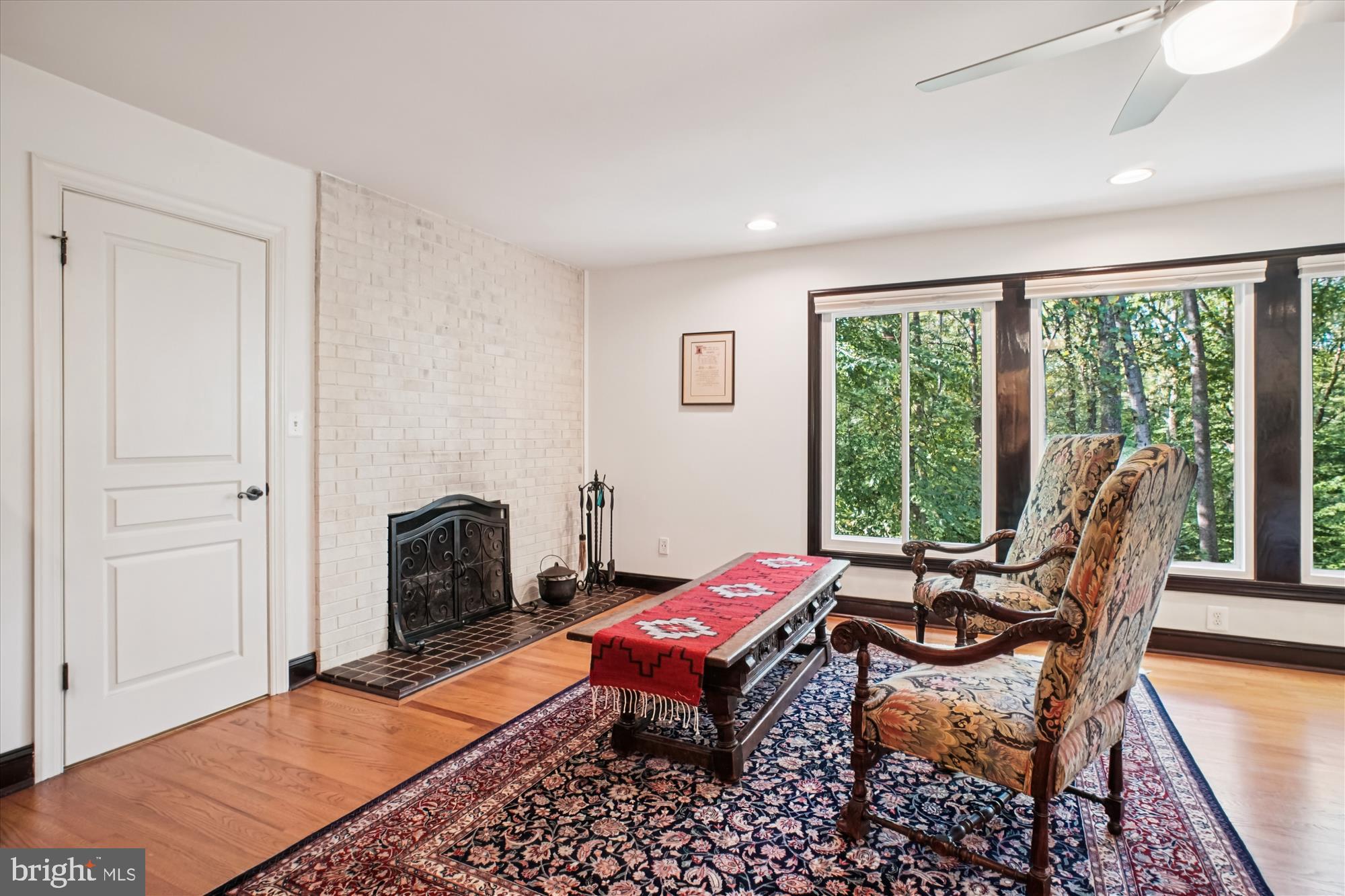 CHAIN BRIDGE FOREST - Residential