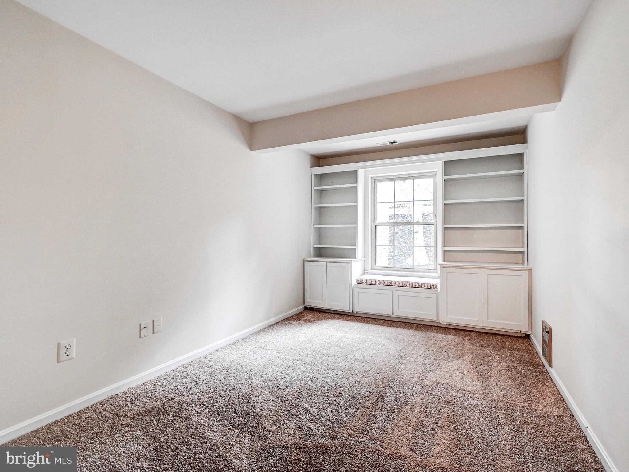 LOVETON FARMS - Residential