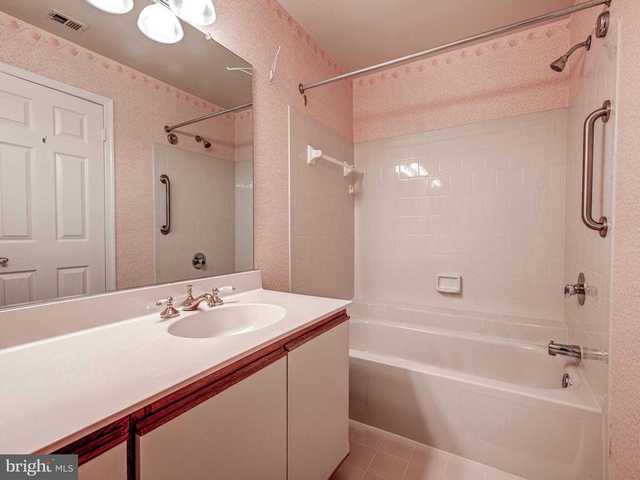 LOVETON FARMS - Residential