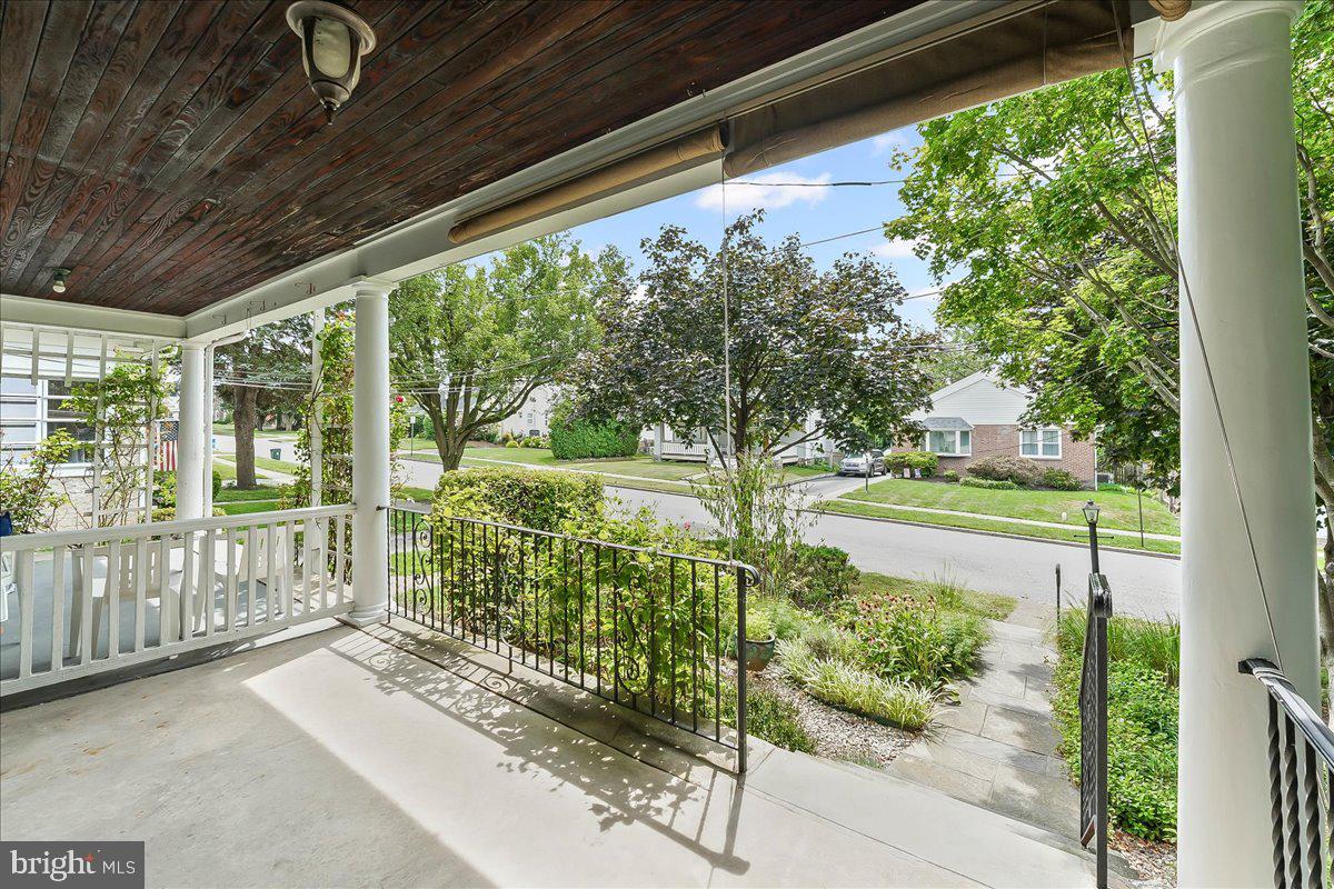 2531 BELMONT AVENUE