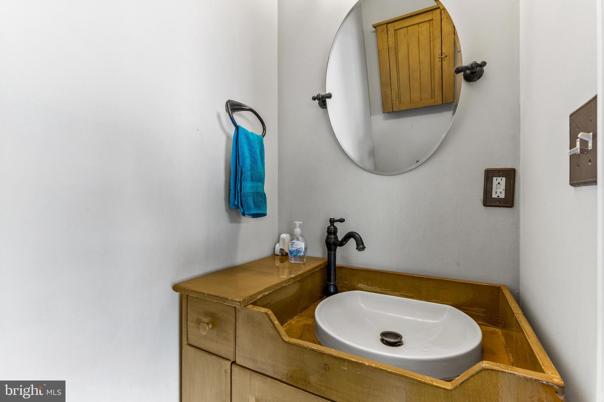 BOWLEYS QUARTERS - Residential