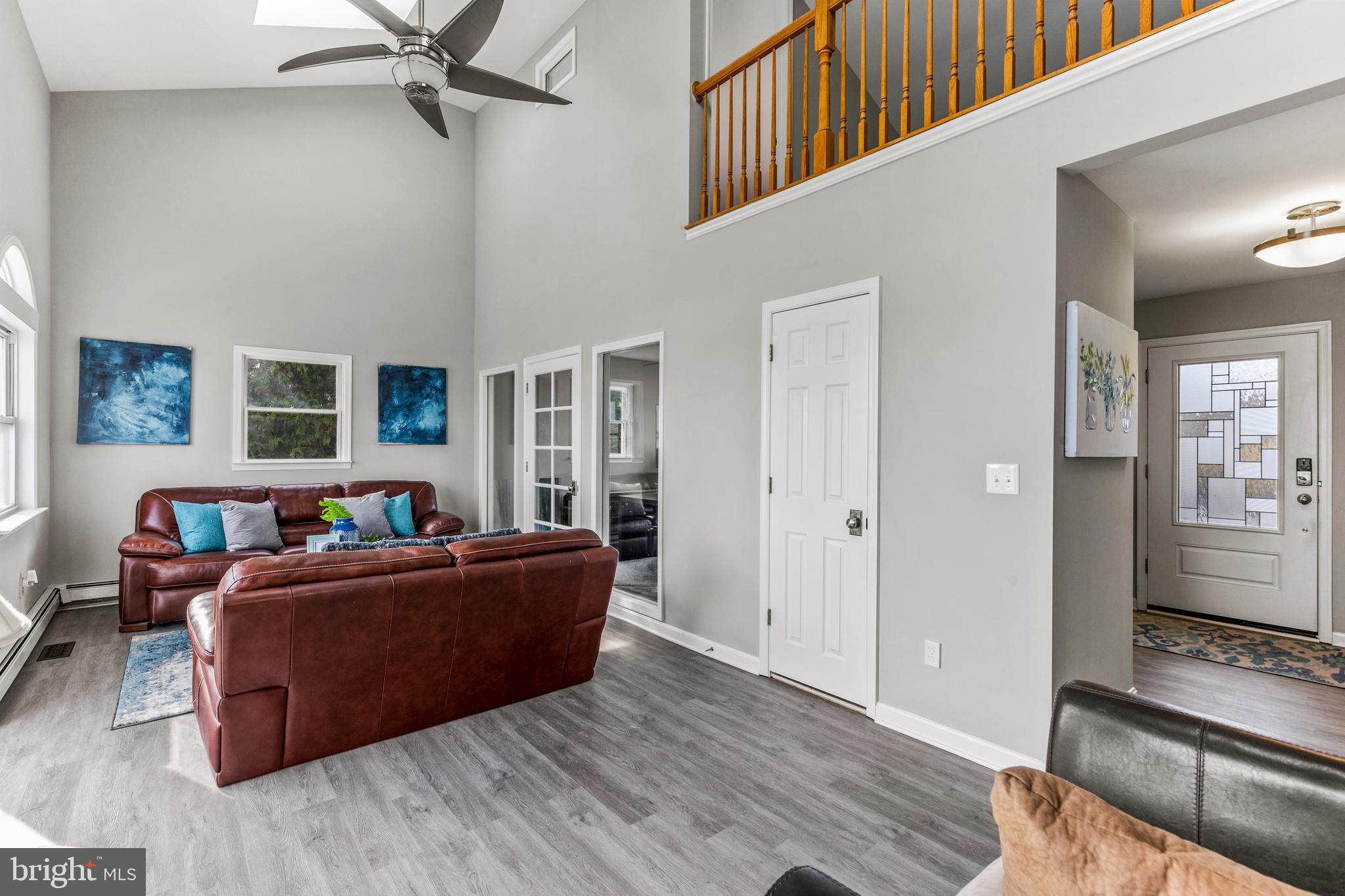 BOWLEYS QUARTERS - Residential