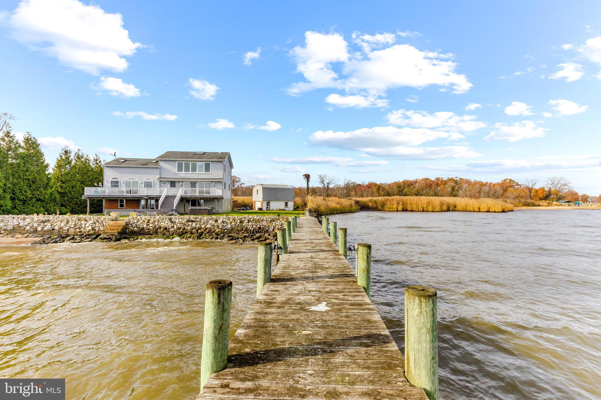 BOWLEYS QUARTERS - Residential