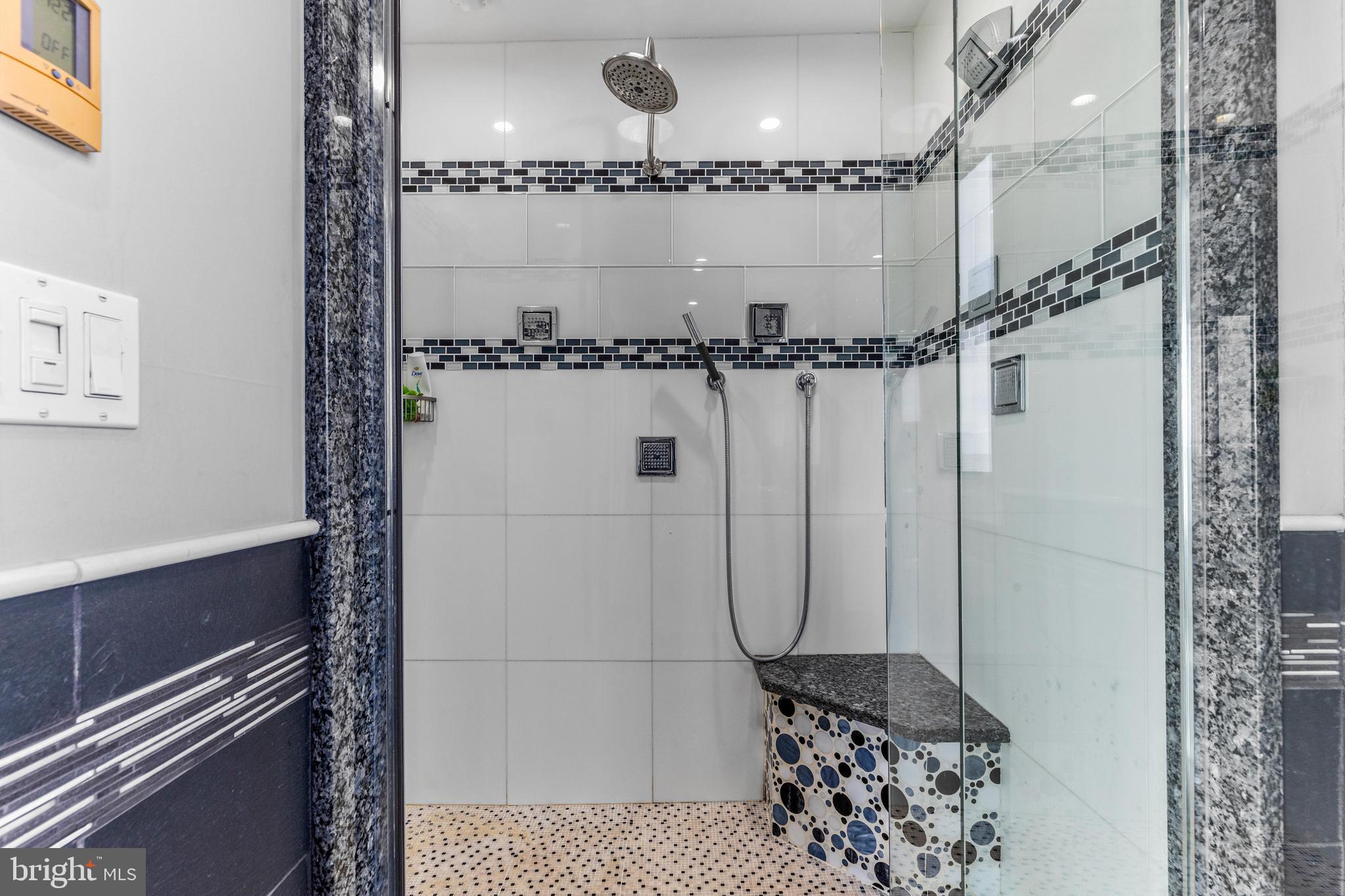 BOWLEYS QUARTERS - Residential