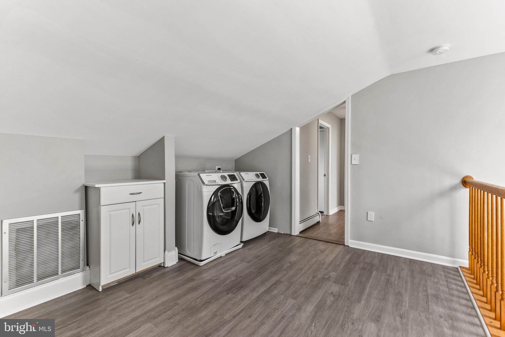 BOWLEYS QUARTERS - Residential