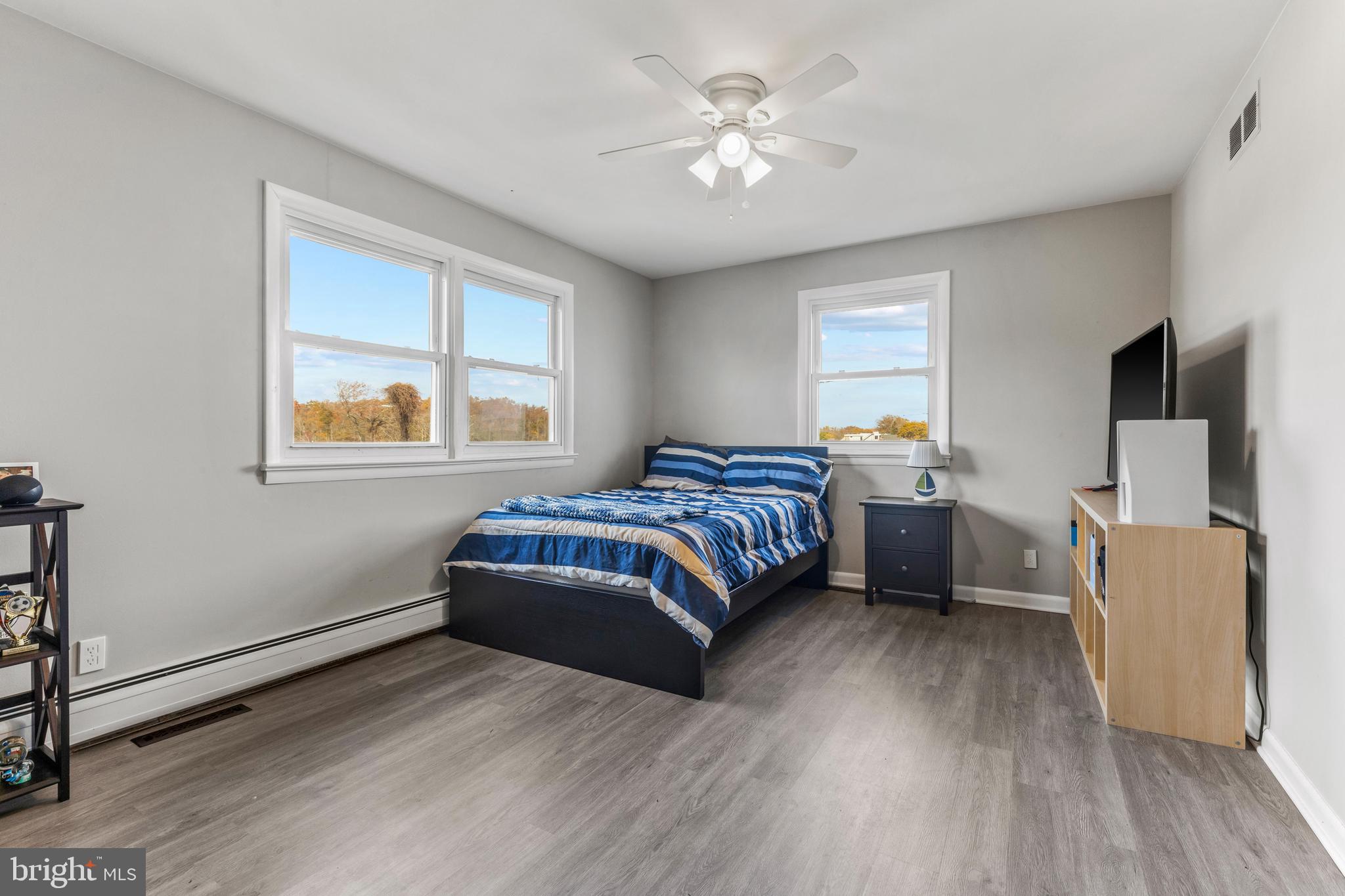 BOWLEYS QUARTERS - Residential